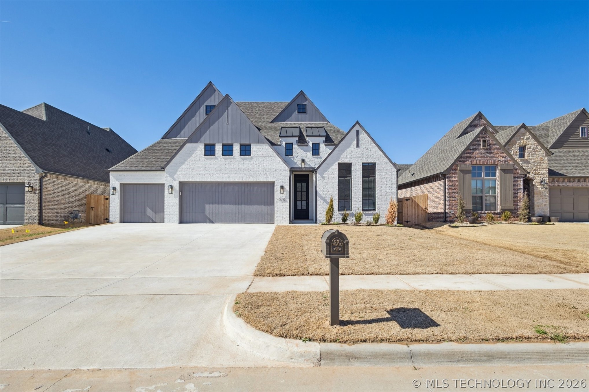 6716 S Gardenia Avenue Property Photo 4
