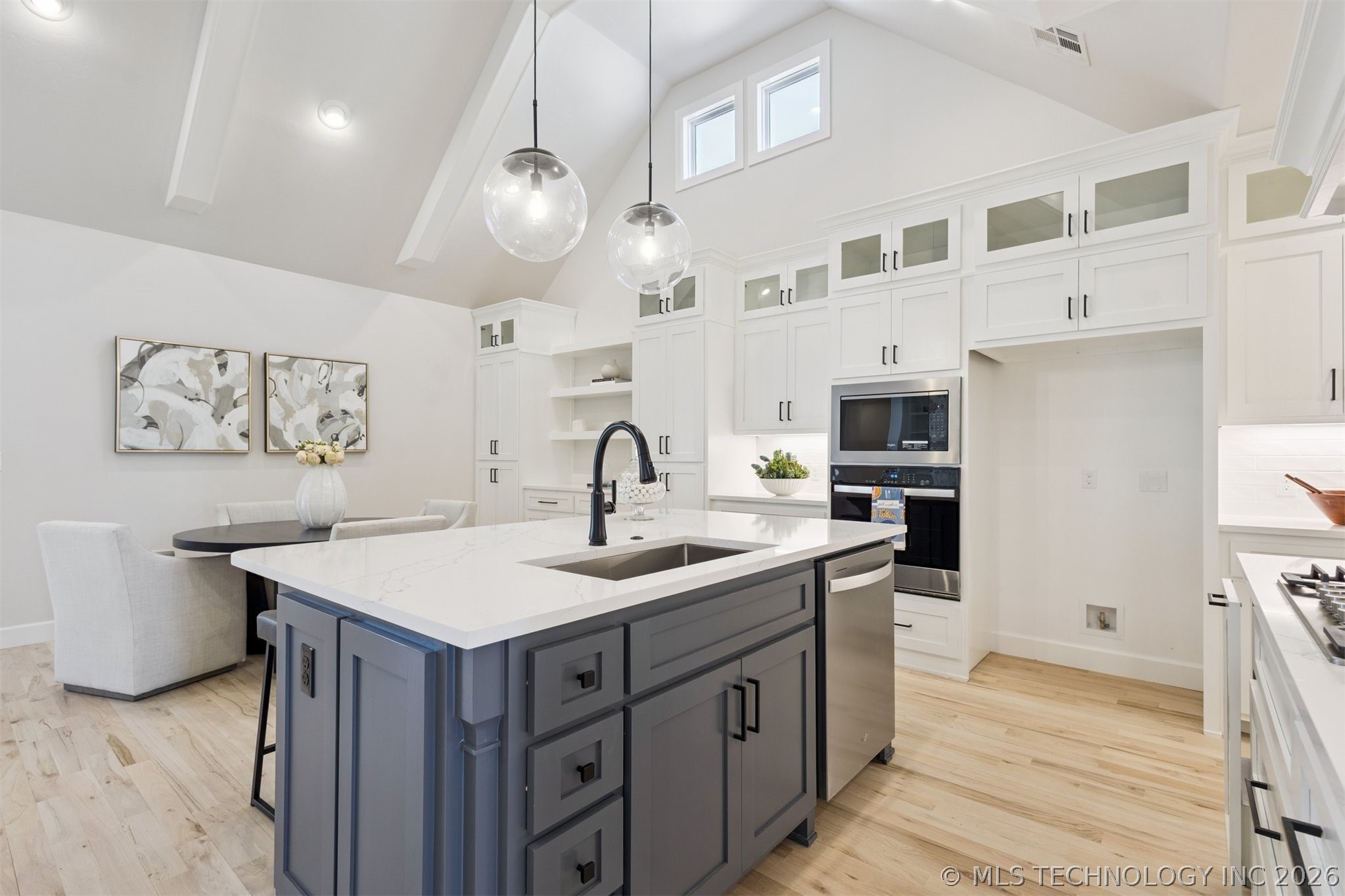 6716 S Gardenia Avenue Property Photo 15