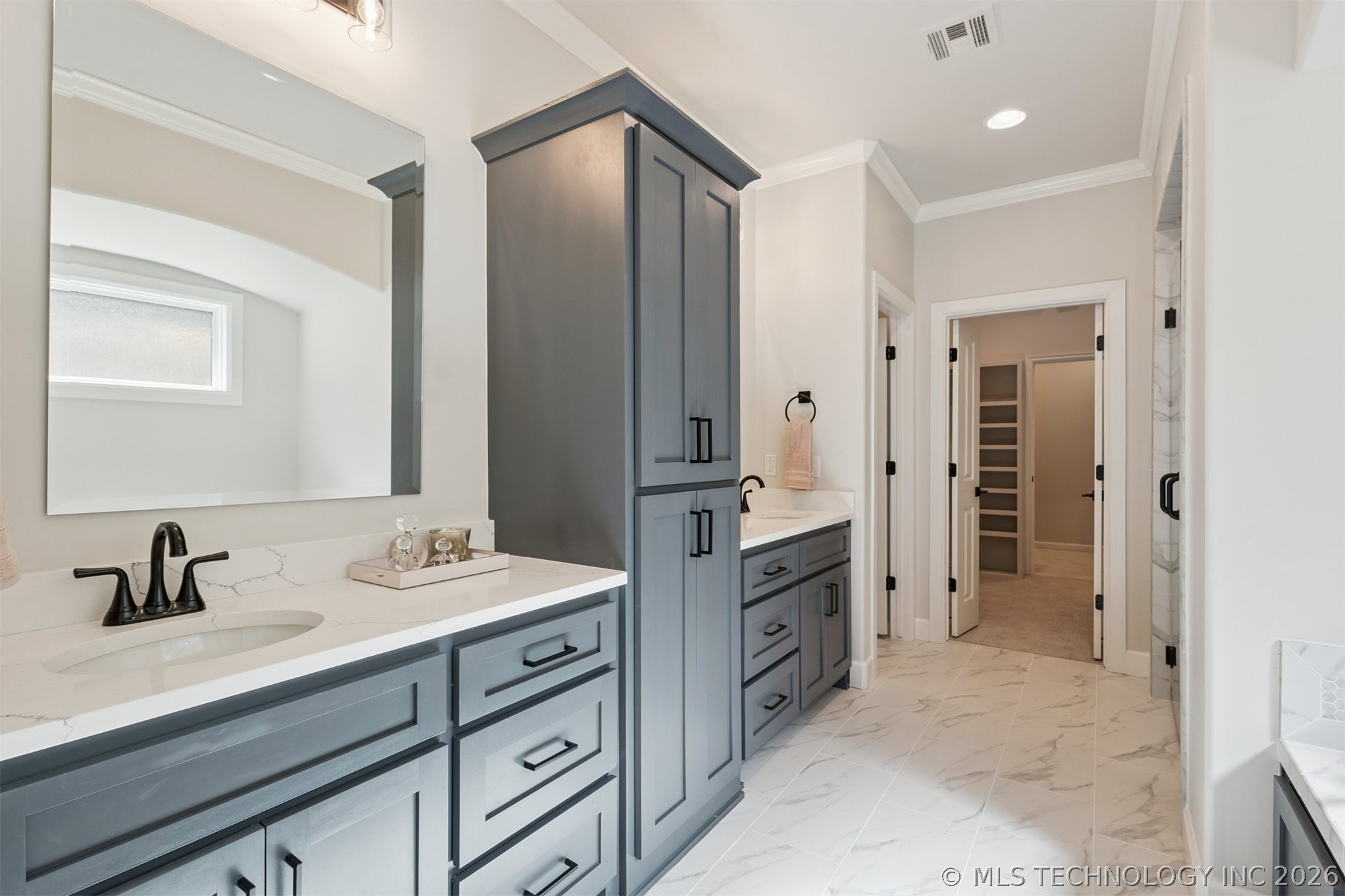 6716 S Gardenia Avenue Property Photo 29