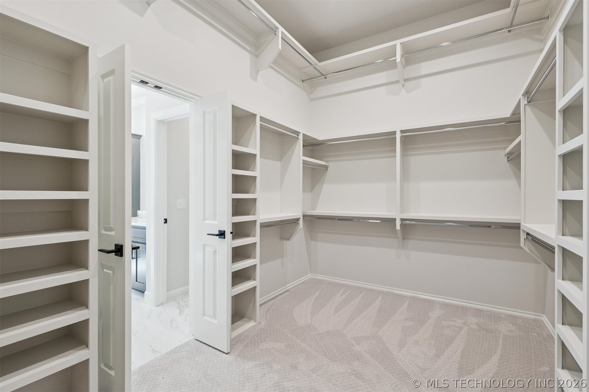 6716 S Gardenia Avenue Property Photo 33