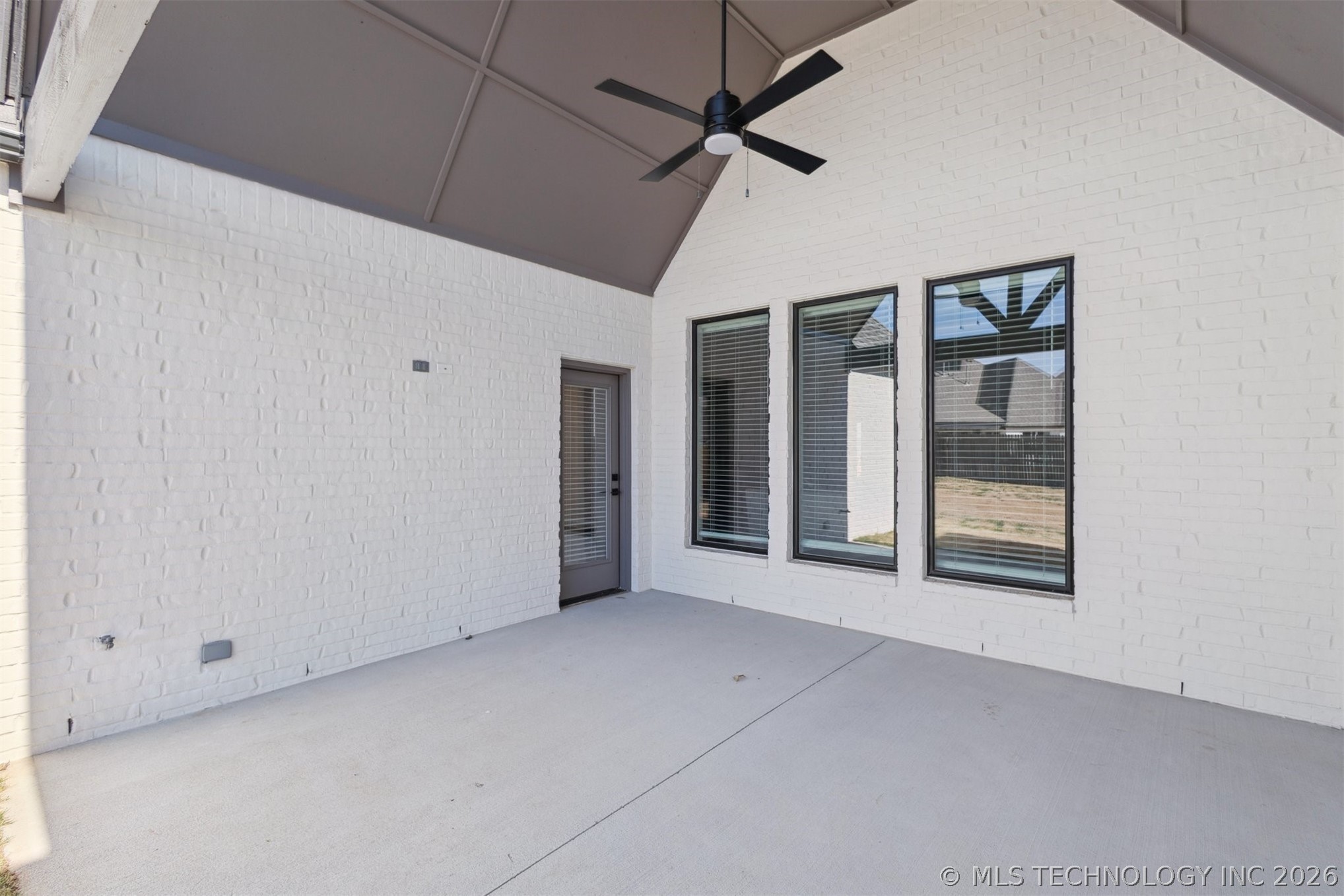 6716 S Gardenia Avenue Property Photo 52