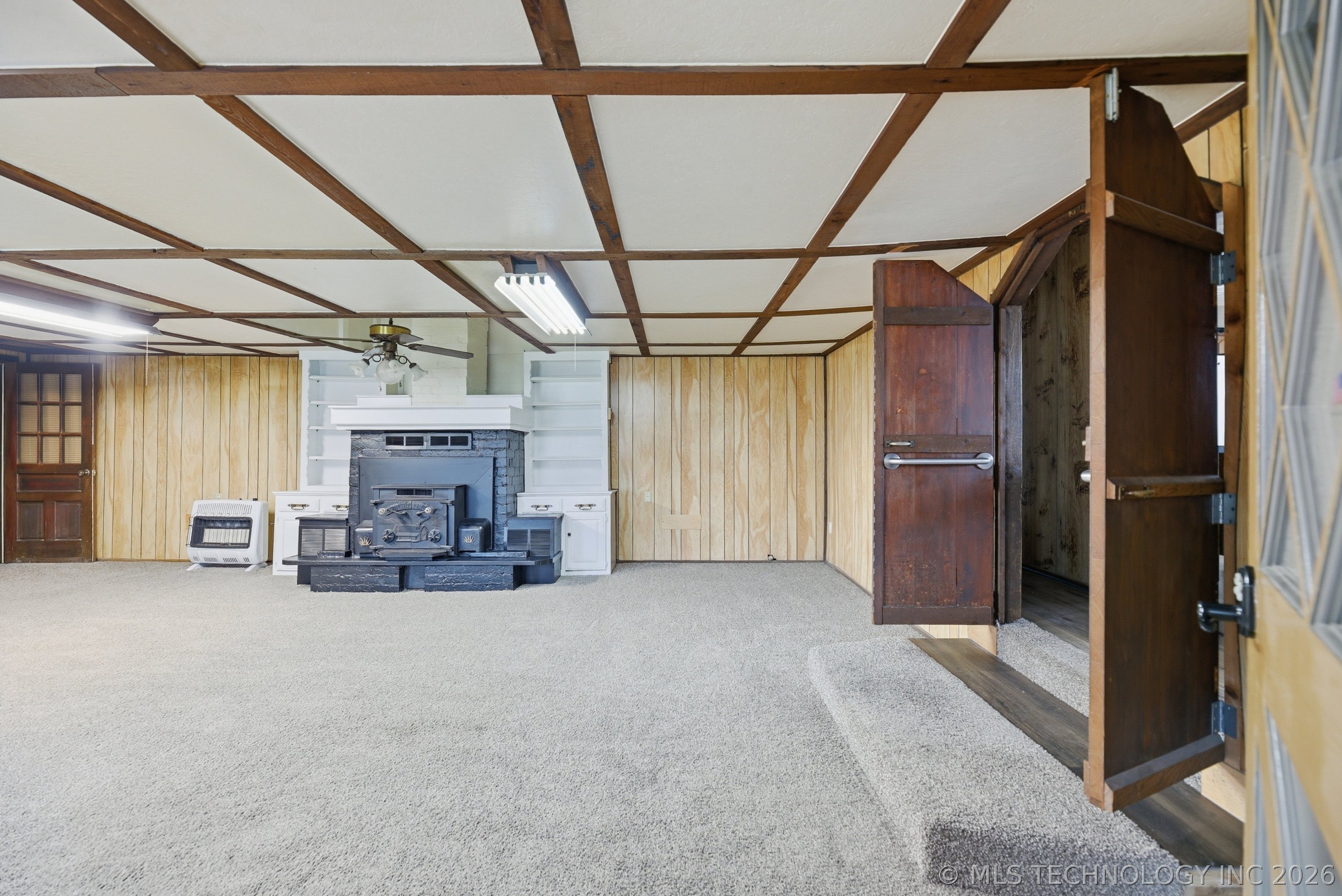139 S Beech Street Property Photo 4