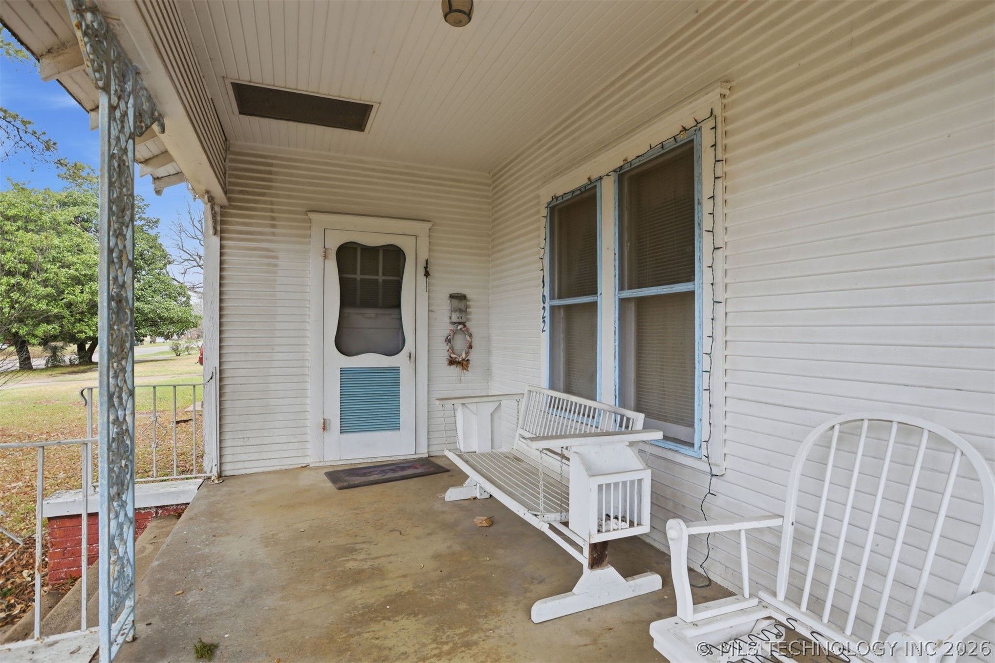 1622 W Main Property Photo 2