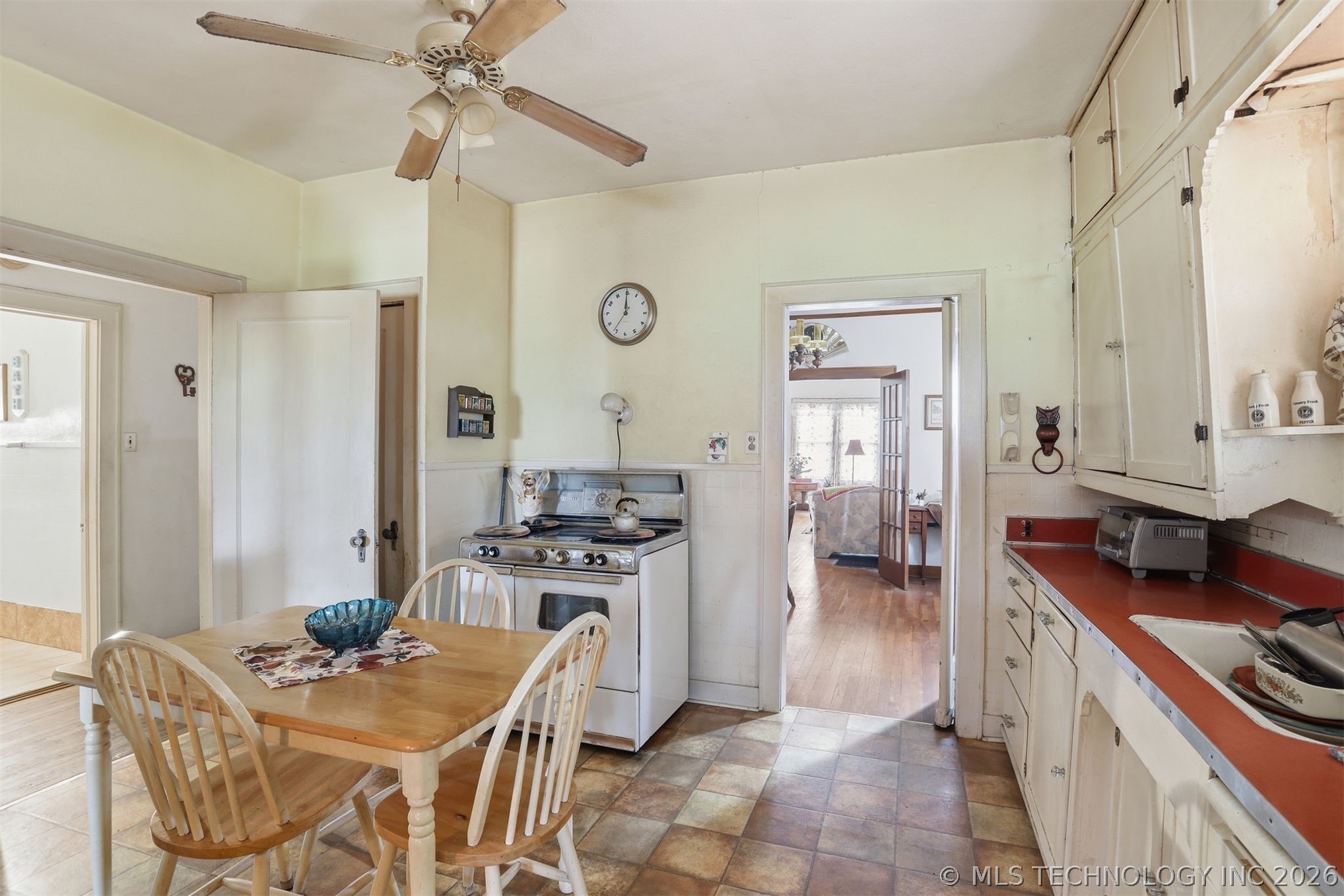 1622 W Main Property Photo 10