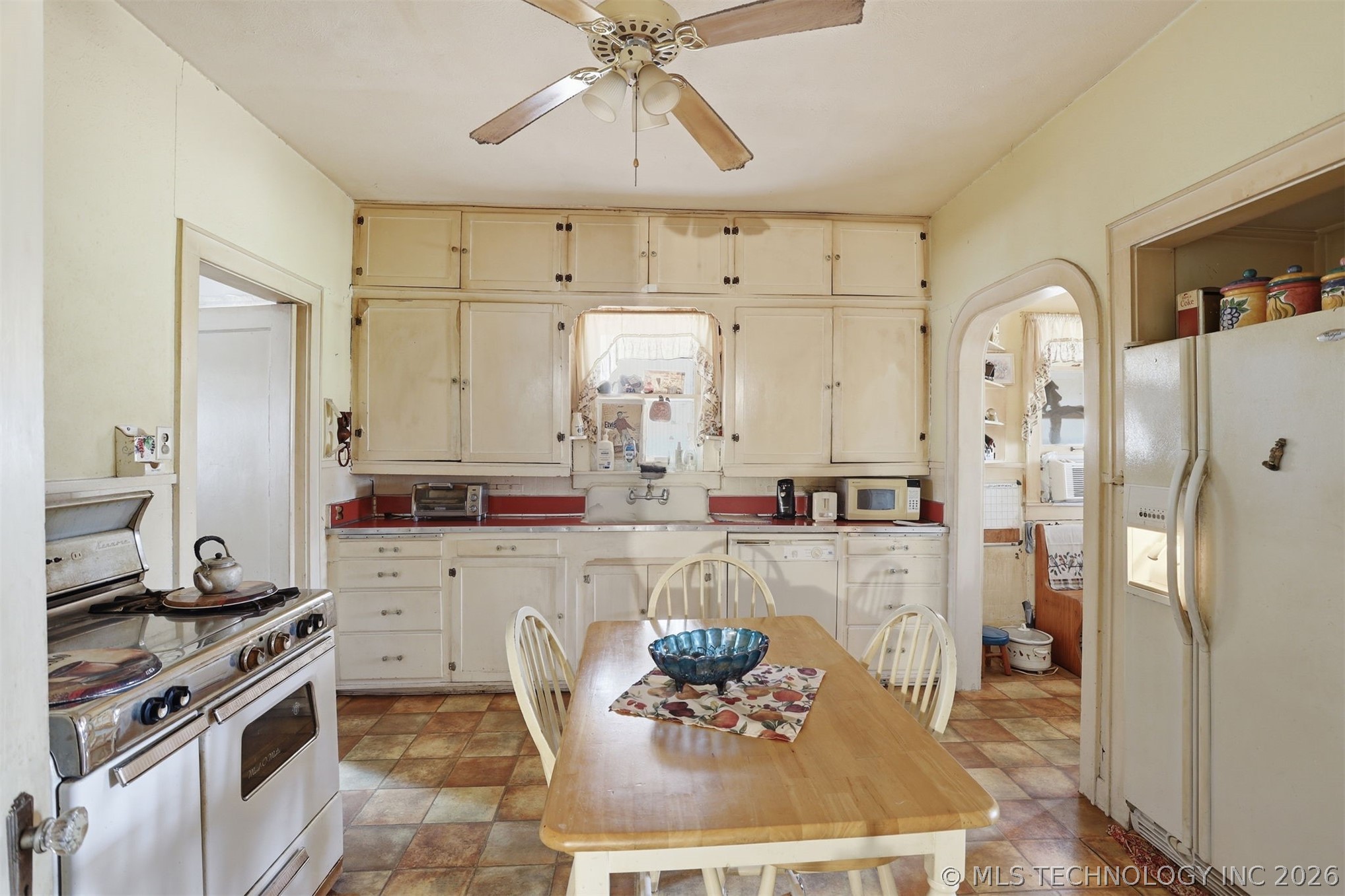 1622 W Main Property Photo 11