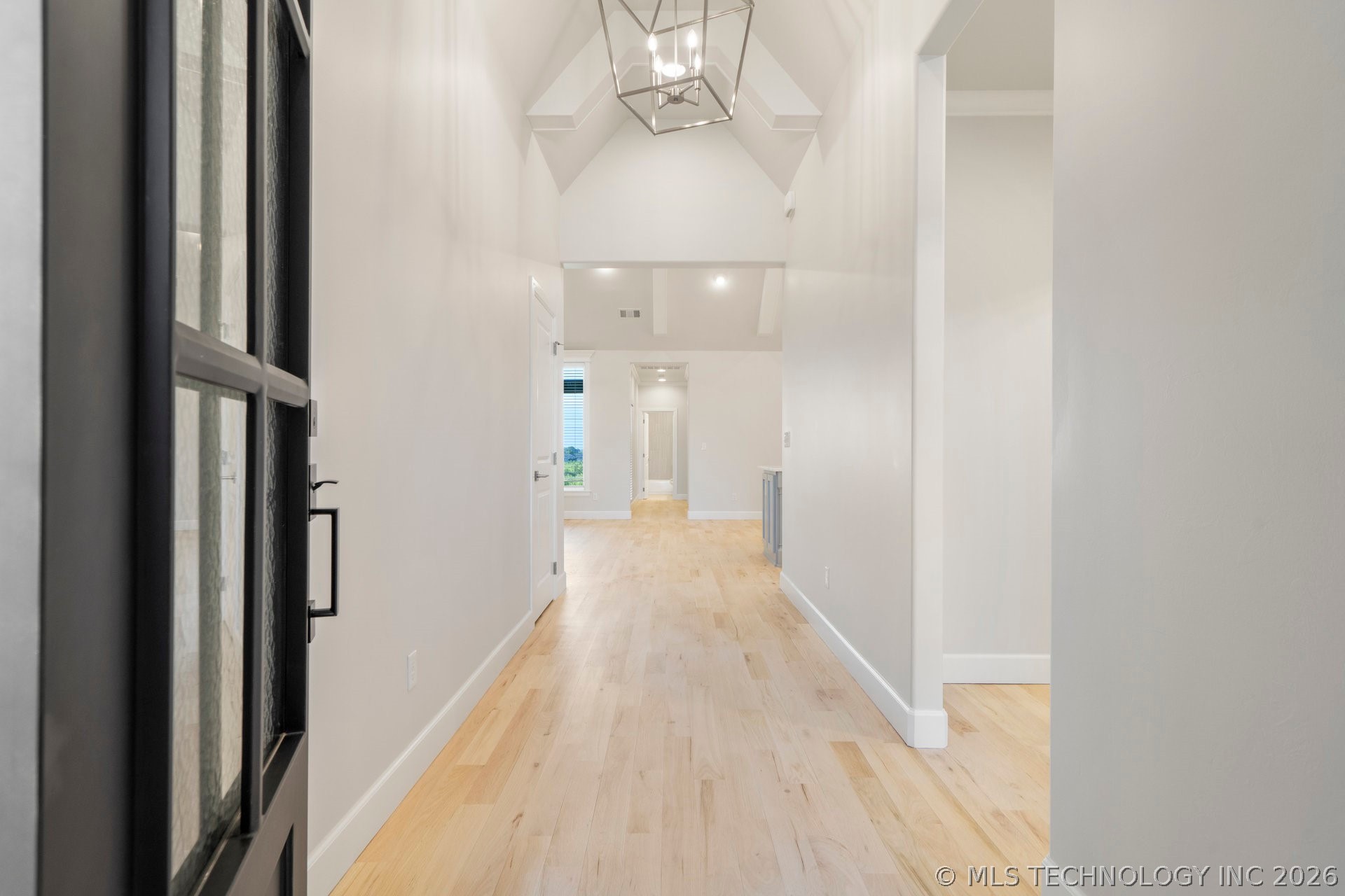 2715 W Van Buren Court Property Photo 4
