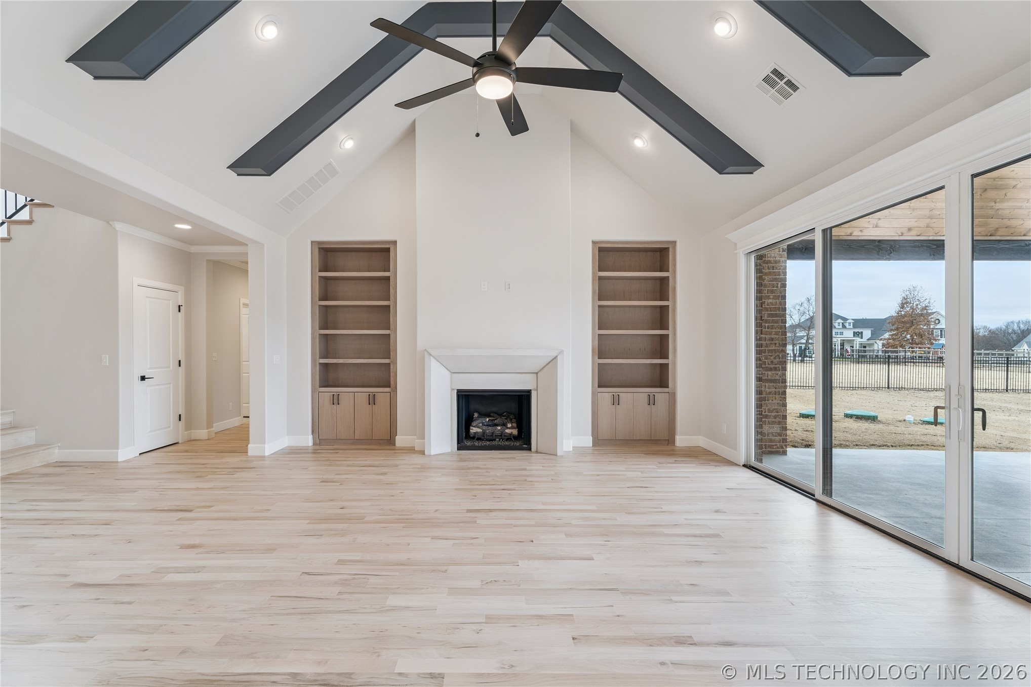 6322 N Wildwood Lane Property Photo 11