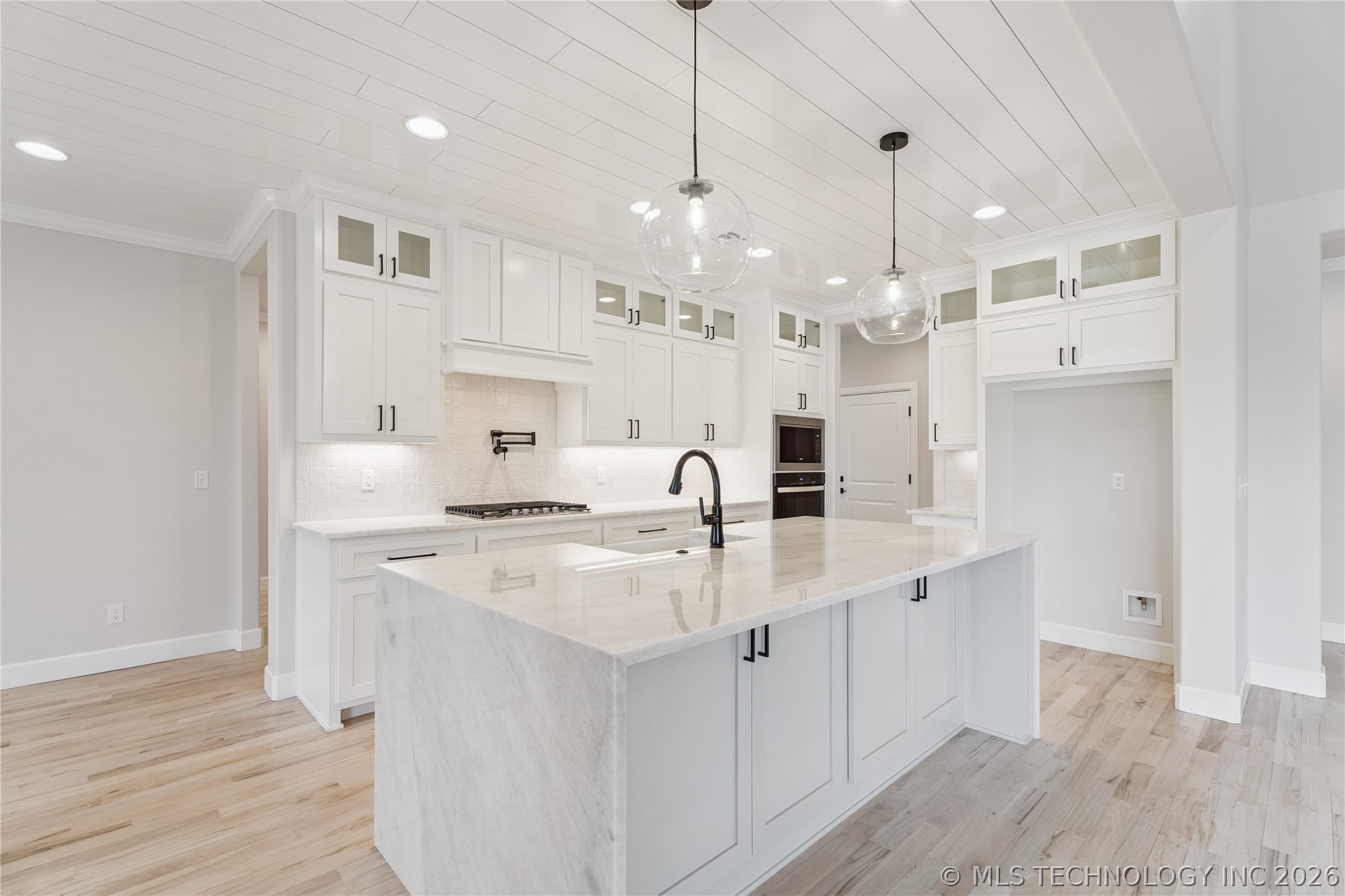 6322 N Wildwood Lane Property Photo 17