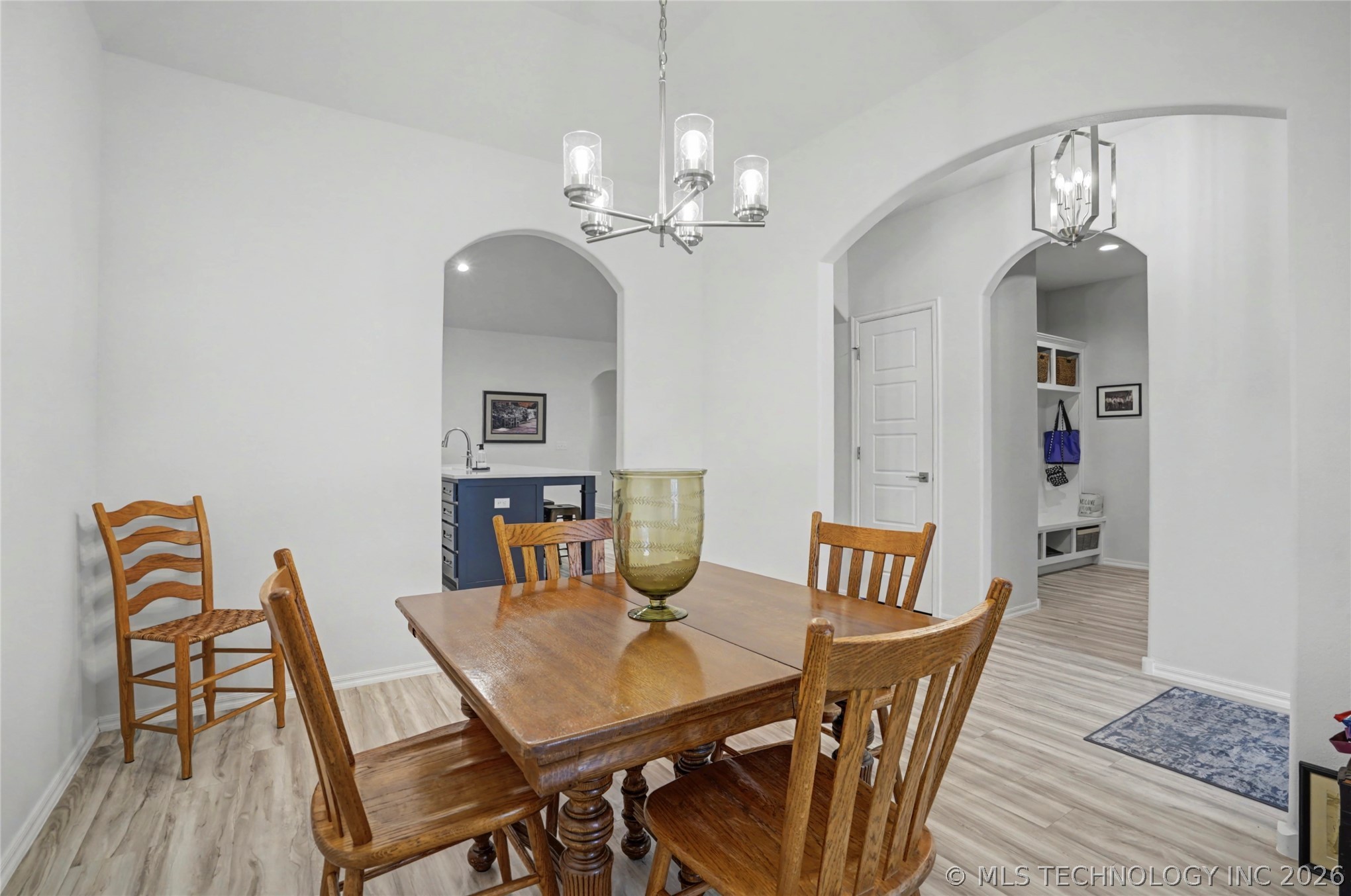 1905 W Huntsville Place Property Photo 11