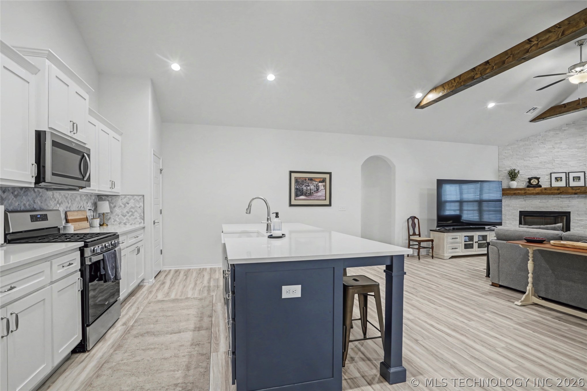 1905 W Huntsville Place Property Photo 18