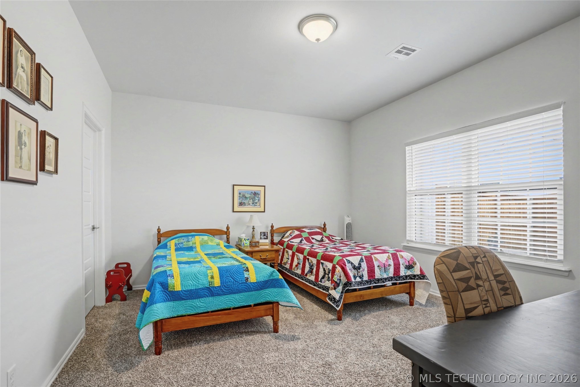 1905 W Huntsville Place Property Photo 33