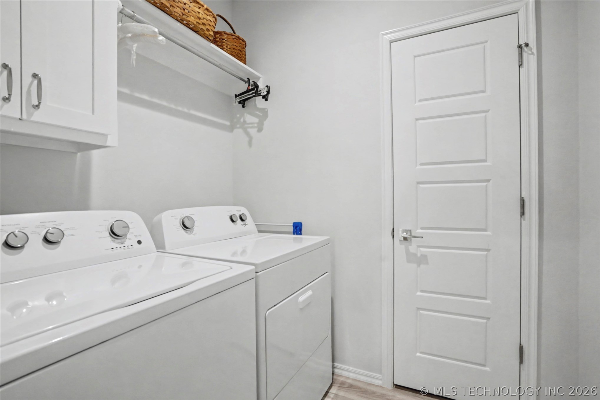 1905 W Huntsville Place Property Photo 38