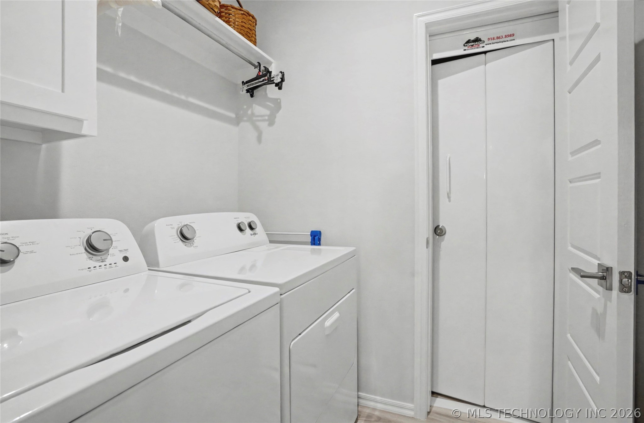 1905 W Huntsville Place Property Photo 39
