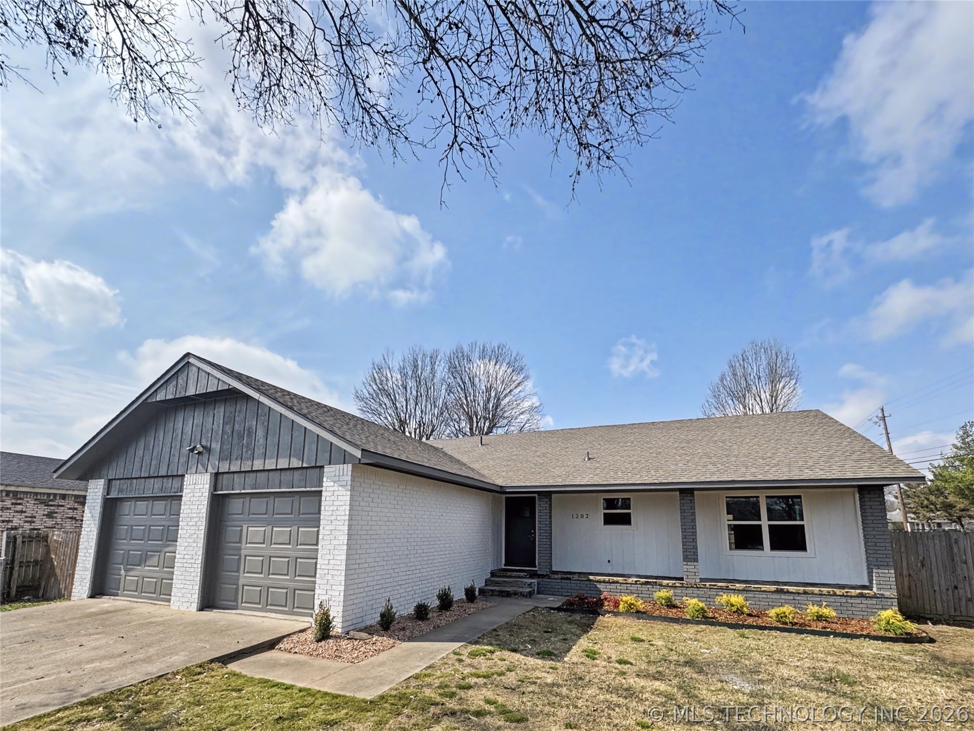 1202 S Ross Avenue Property Photo 1