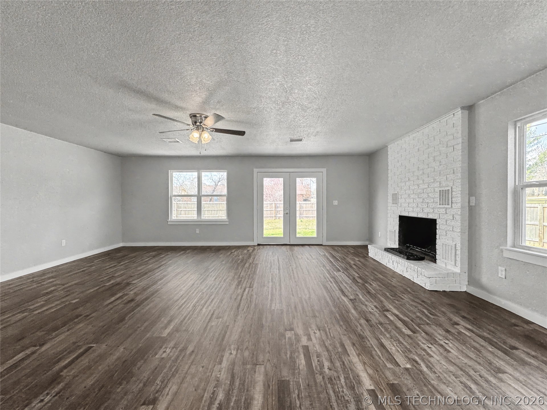 1202 S Ross Avenue Property Photo 4