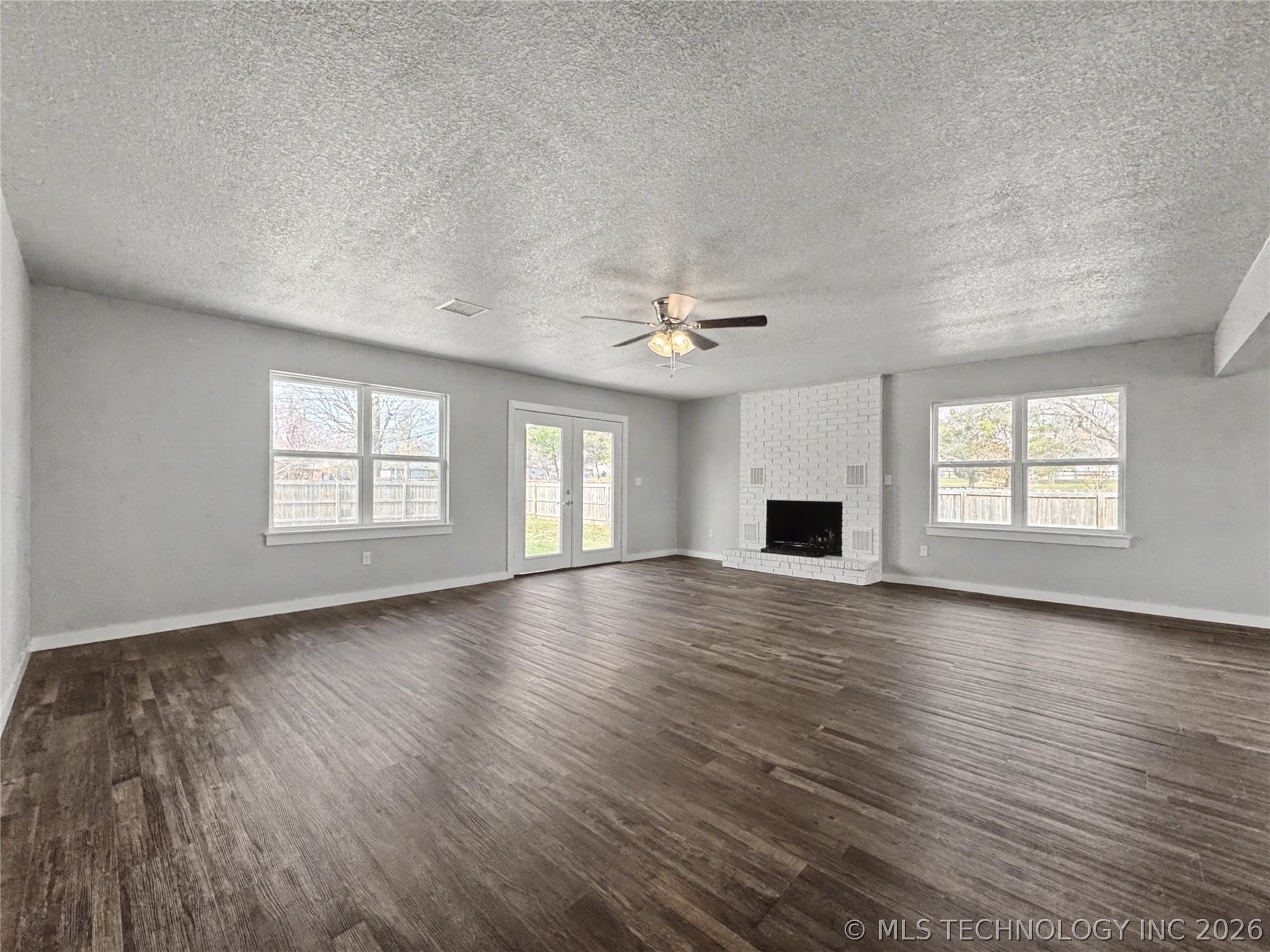 1202 S Ross Avenue Property Photo 5