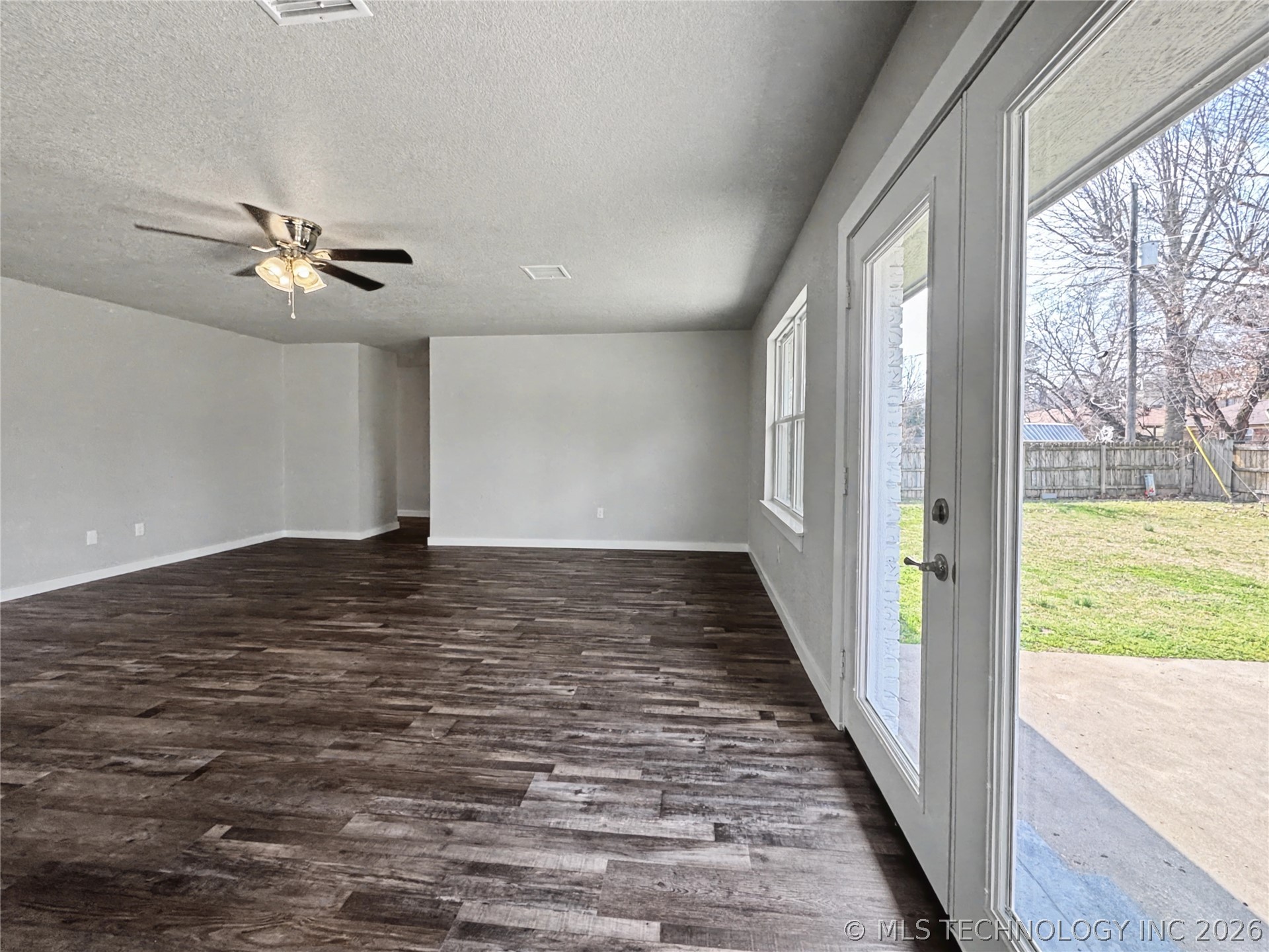 1202 S Ross Avenue Property Photo 7