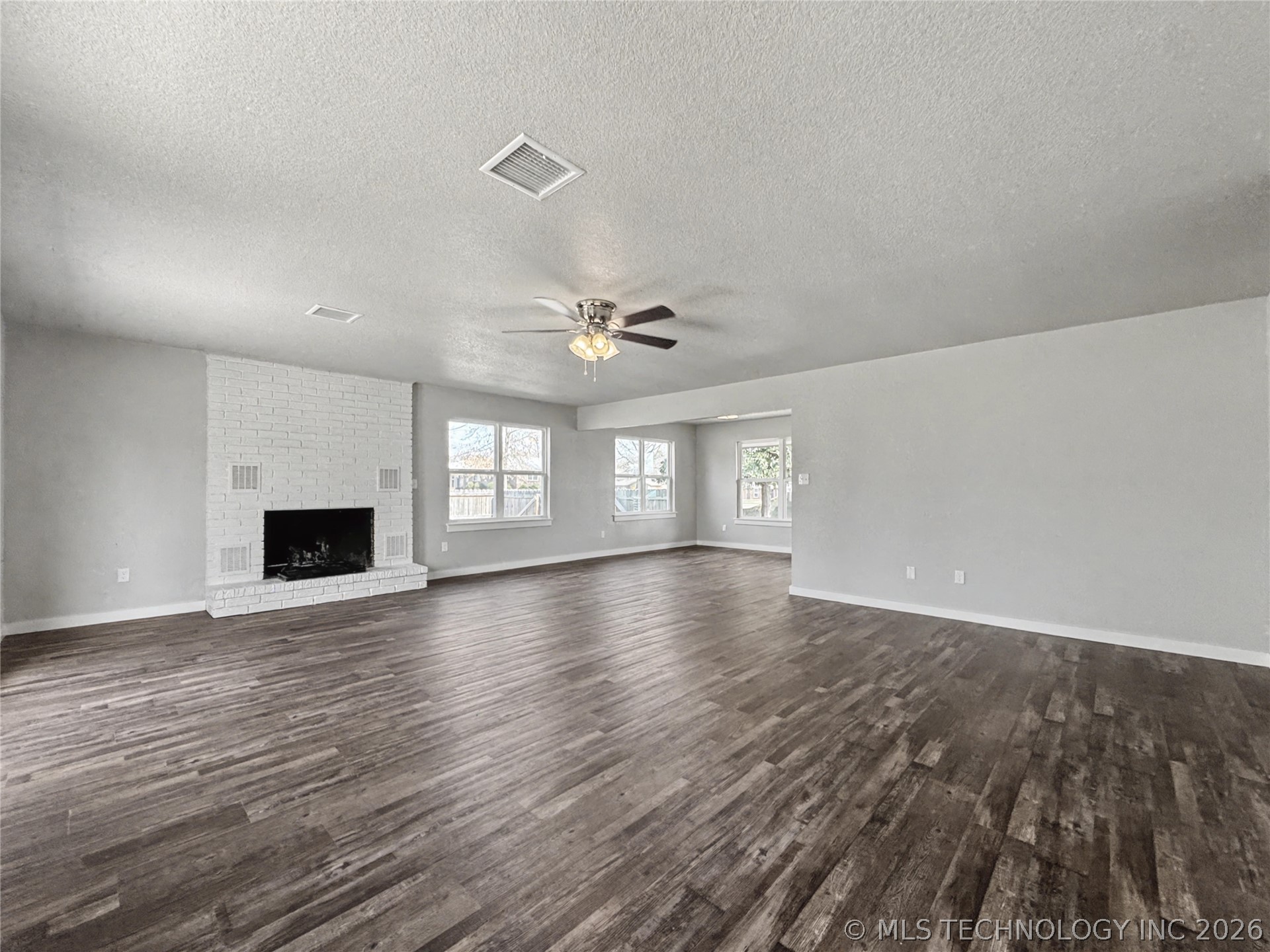 1202 S Ross Avenue Property Photo 8