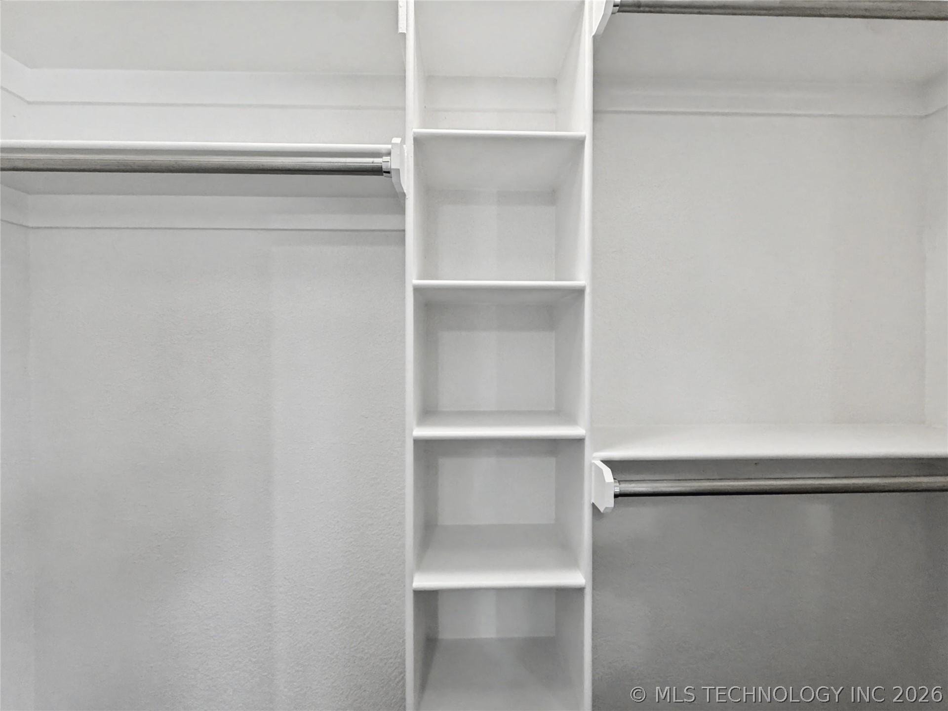 1202 S Ross Avenue Property Photo 24