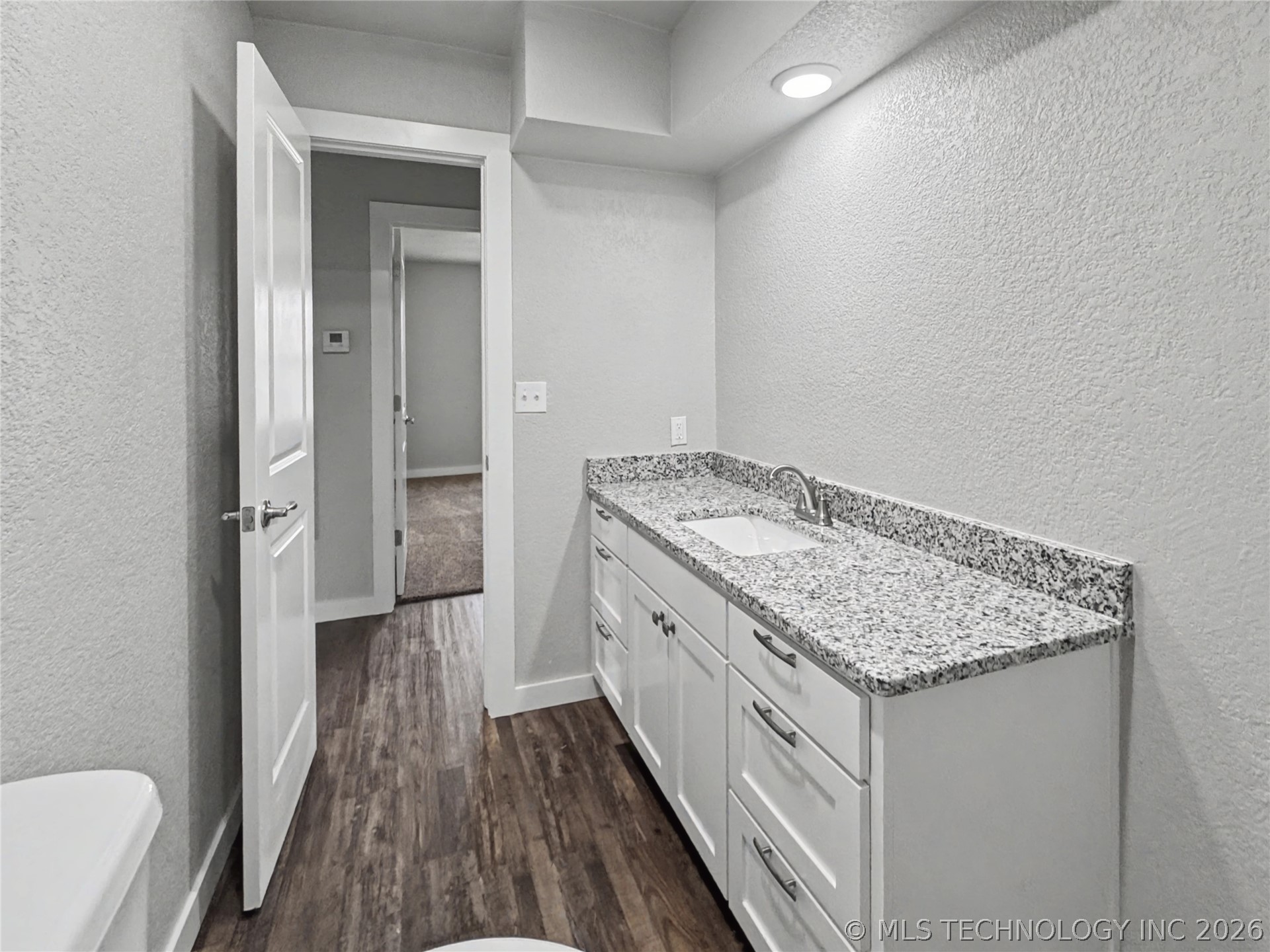 1202 S Ross Avenue Property Photo 30