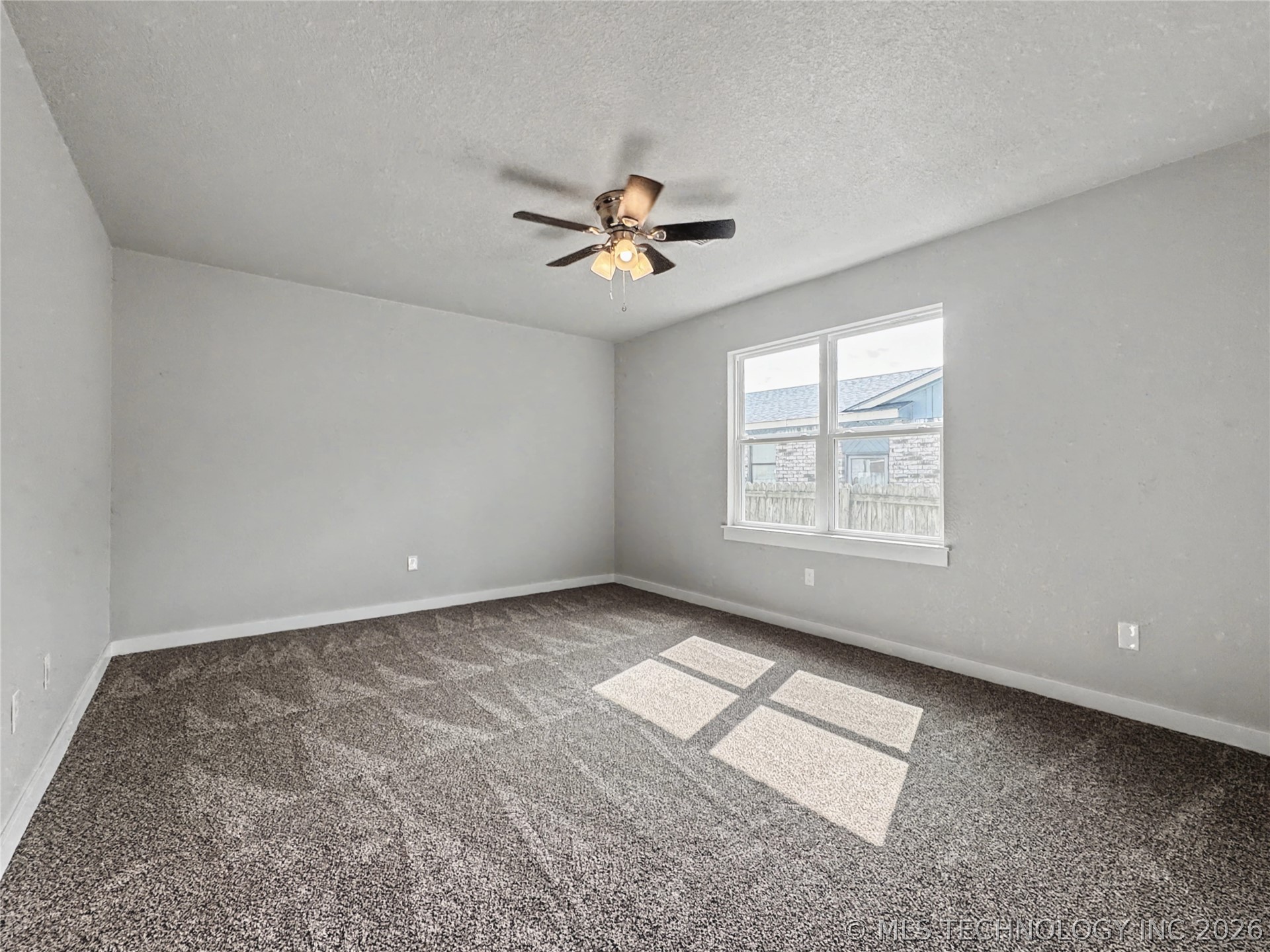 1202 S Ross Avenue Property Photo 32