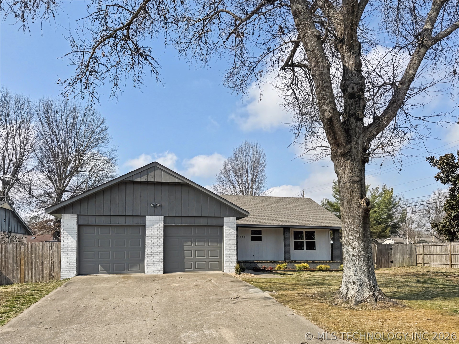 1202 S Ross Avenue Property Photo 54