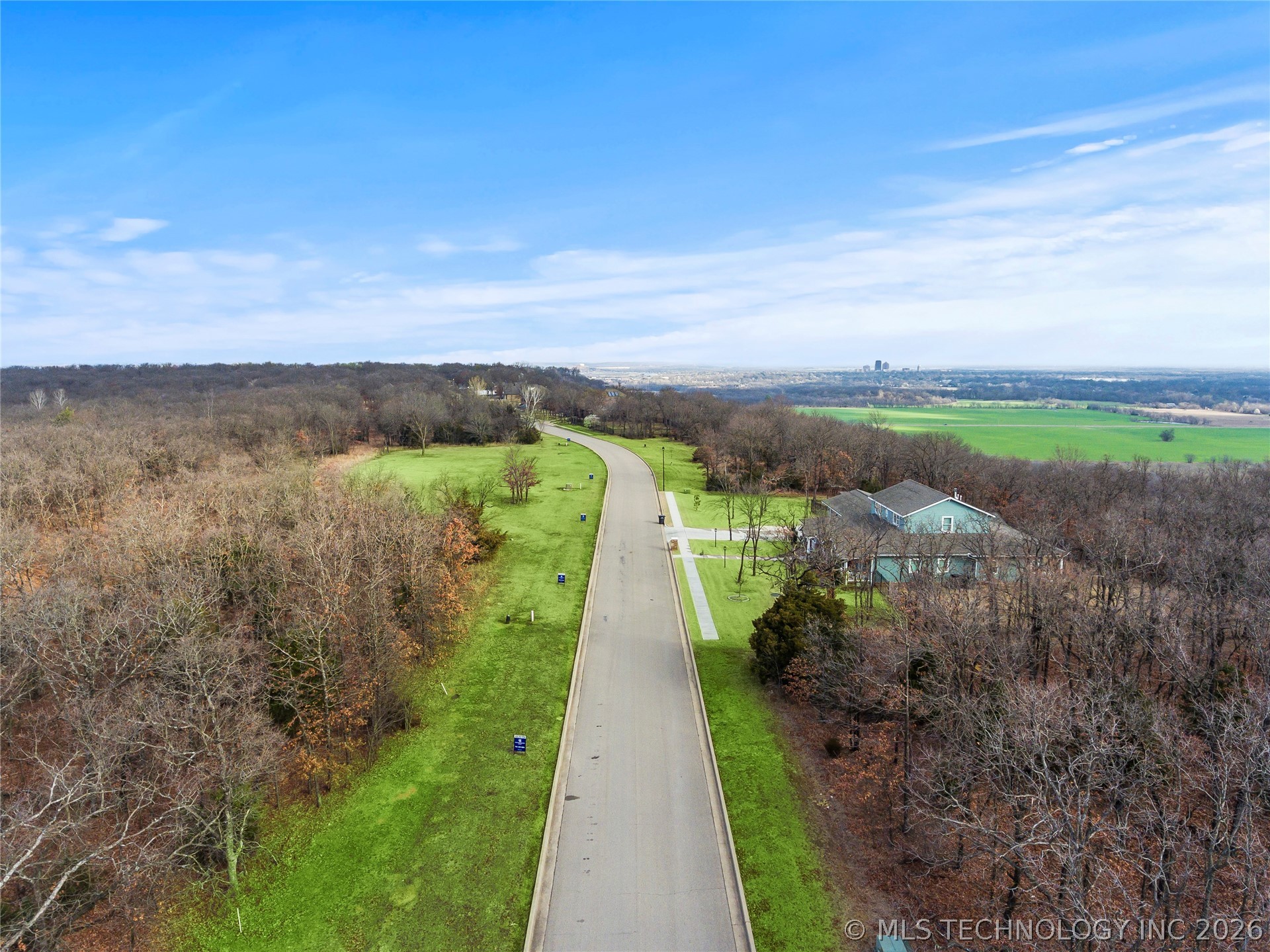 2645 Sw Mountain Road Property Photo 2
