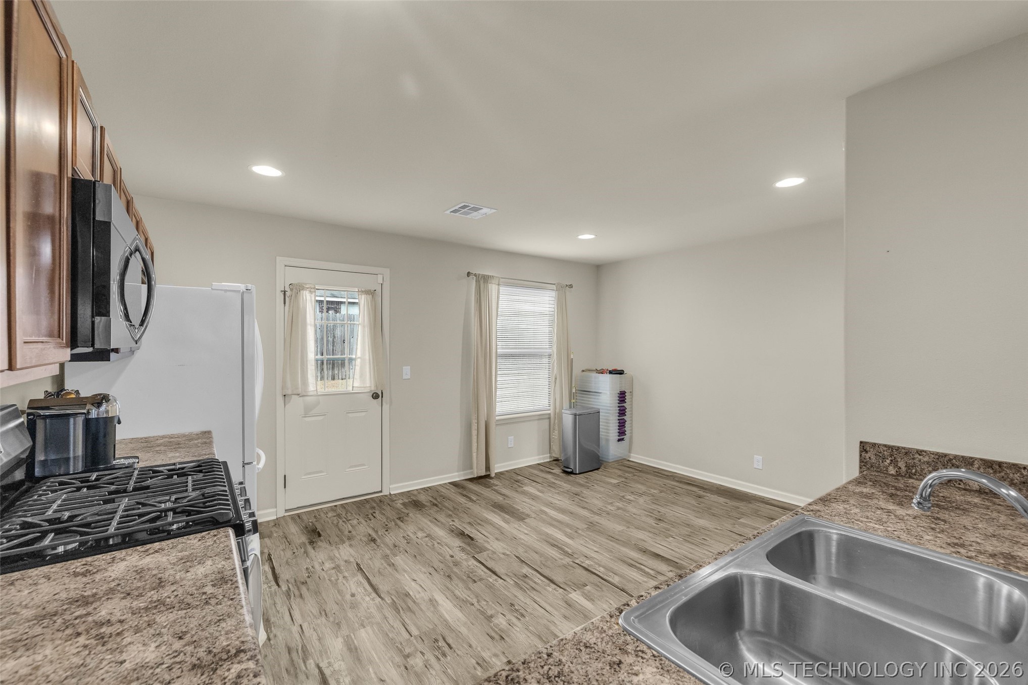 20676 E 34th Street S Property Photo 18