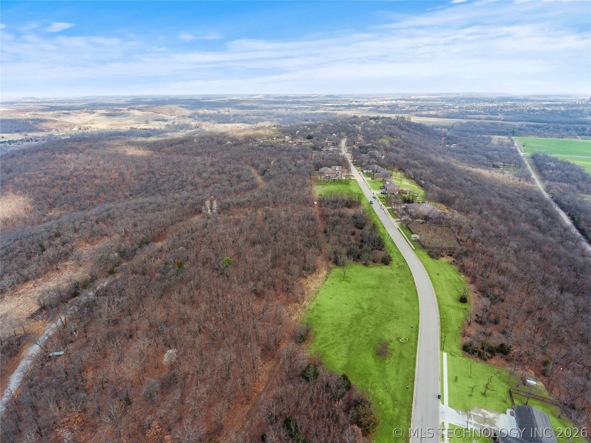 2715 Mountain Road Property Photo 4