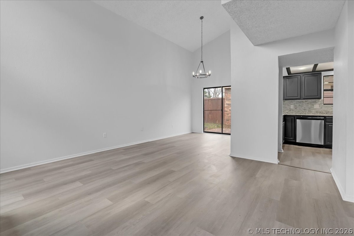 13005 E 28th Place Property Photo 5