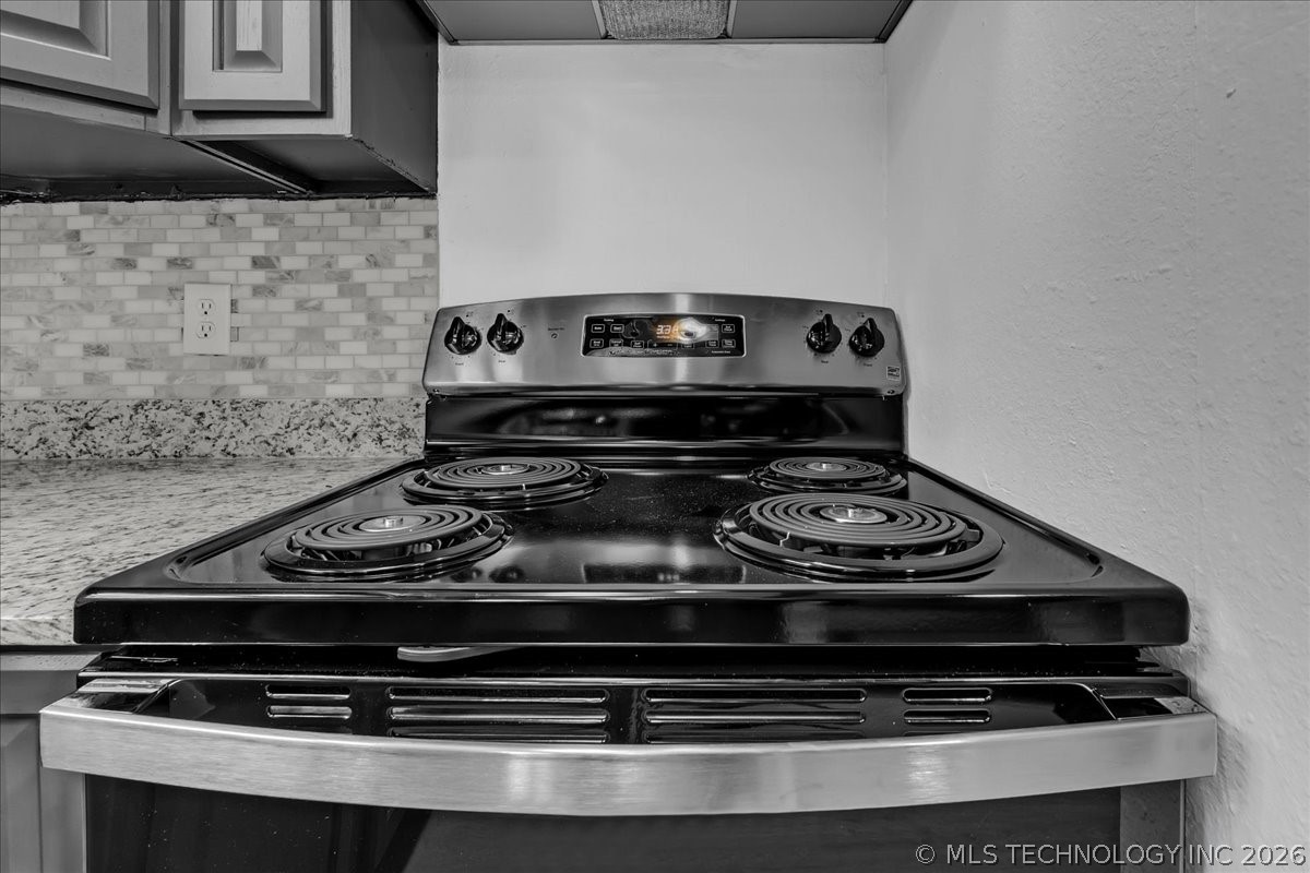 13005 E 28th Place Property Photo 13