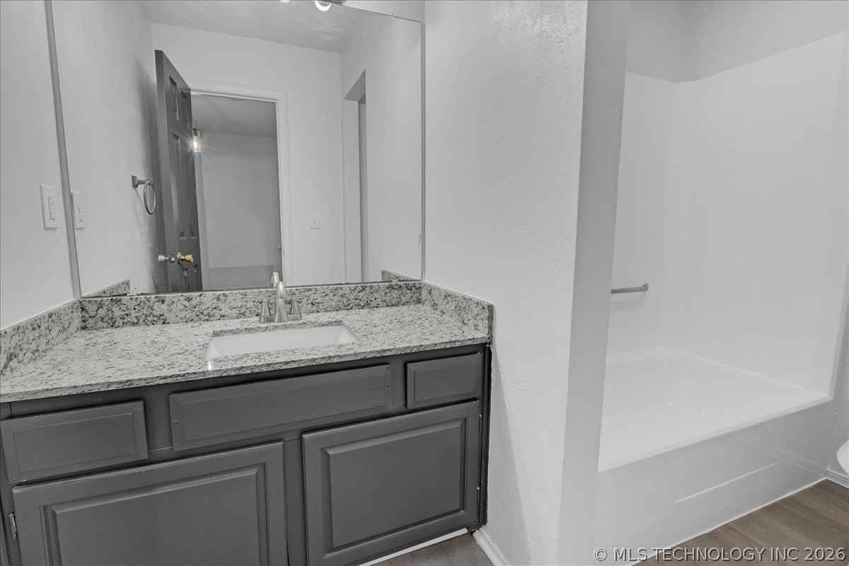 13005 E 28th Place Property Photo 23