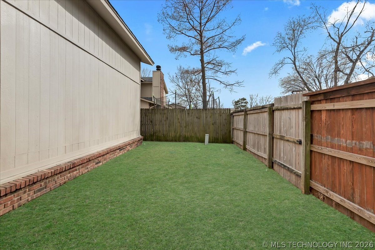 13005 E 28th Place Property Photo 29