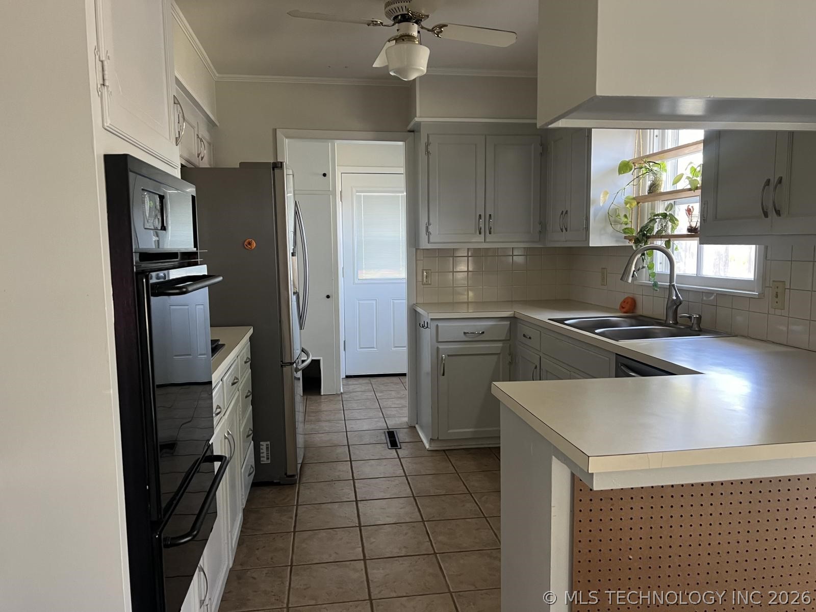 1751 E 59th Place Property Photo 8