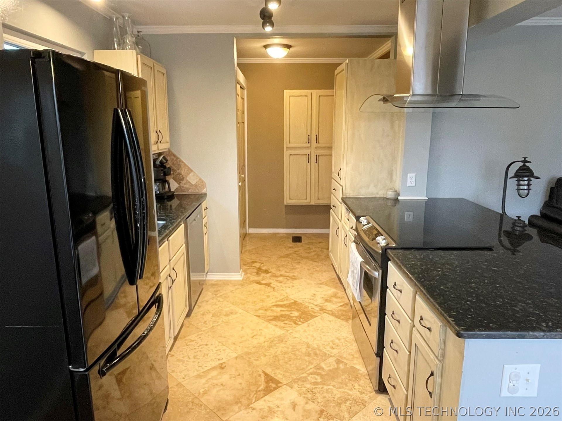 11106 S 1st Street Property Photo 6