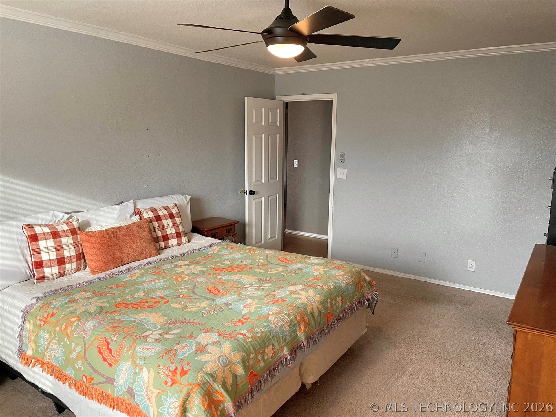 11106 S 1st Street Property Photo 15