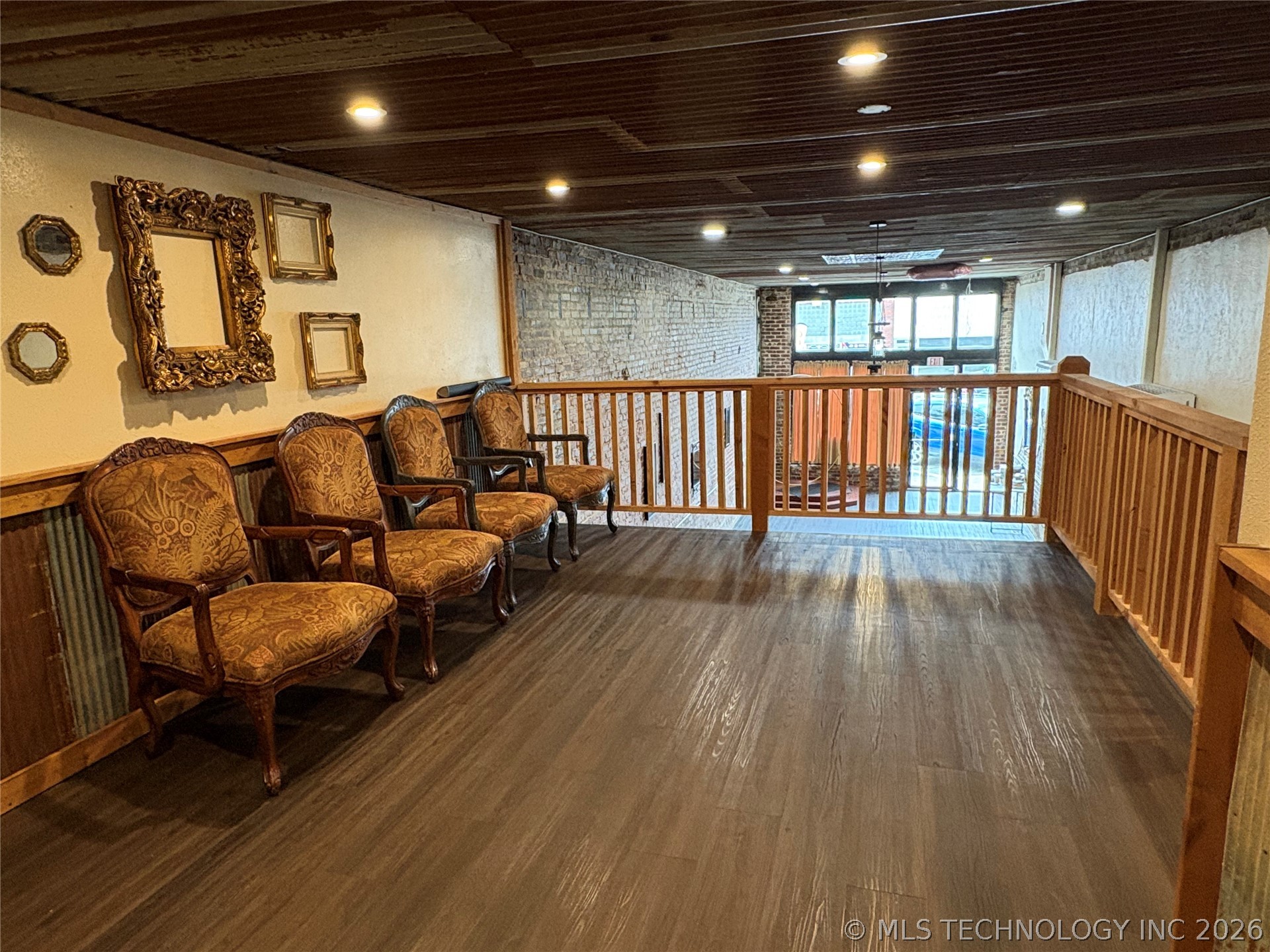 317 Gentry Property Photo 22