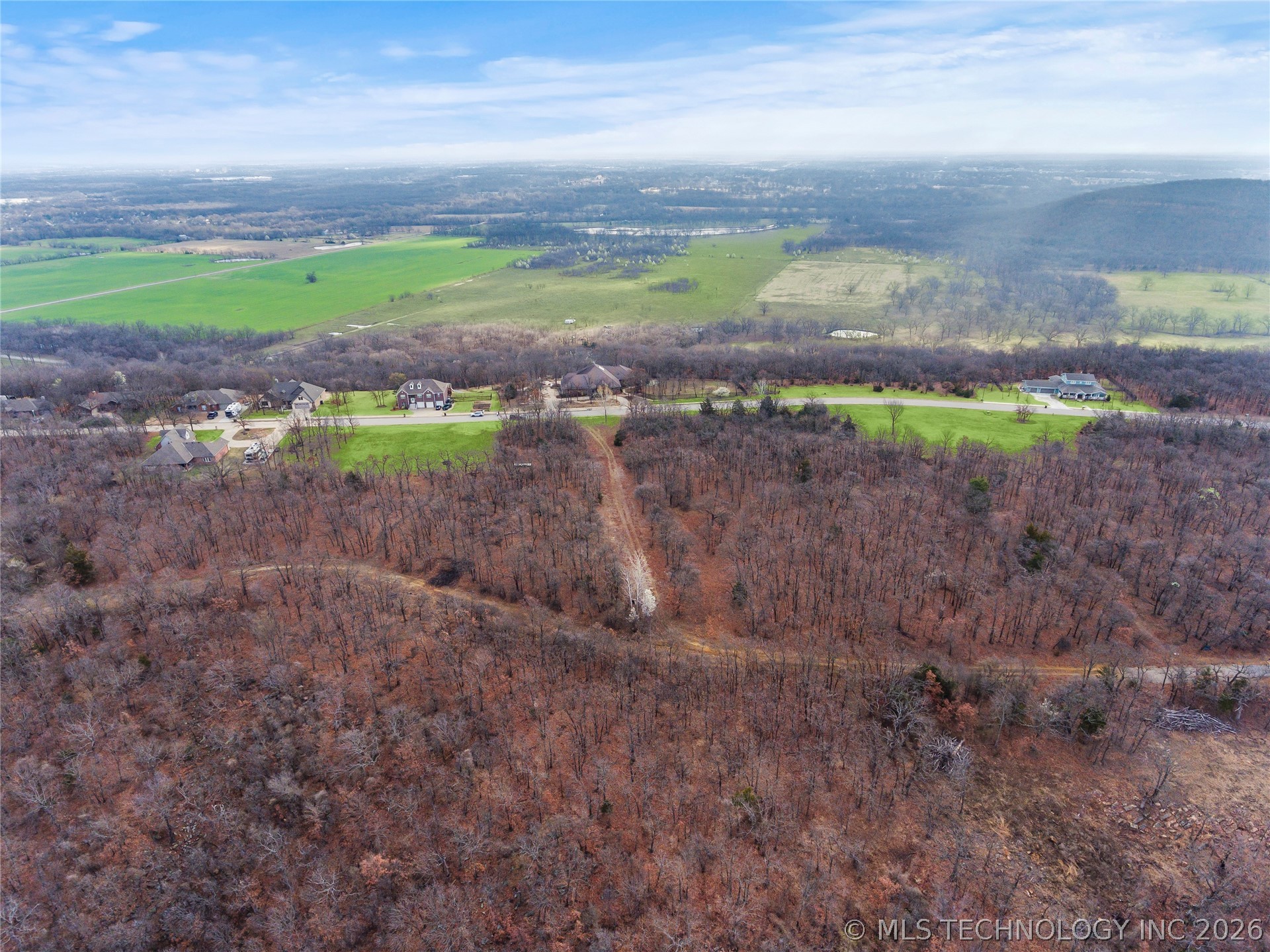 2707 Mountain Road Property Photo 7