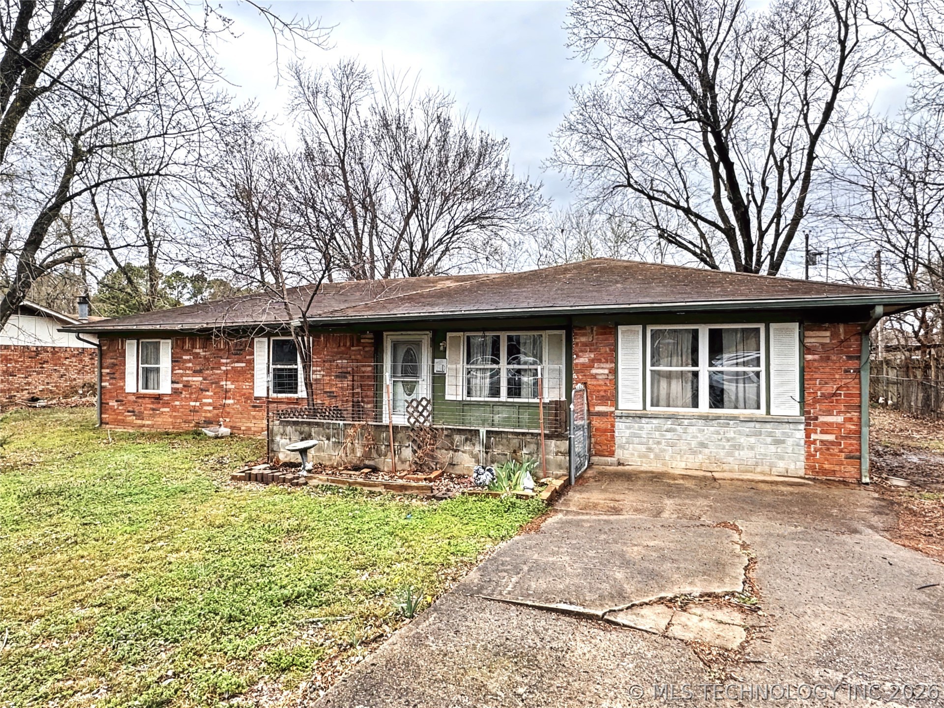 21823 S Ginger Drive Property Photo 1