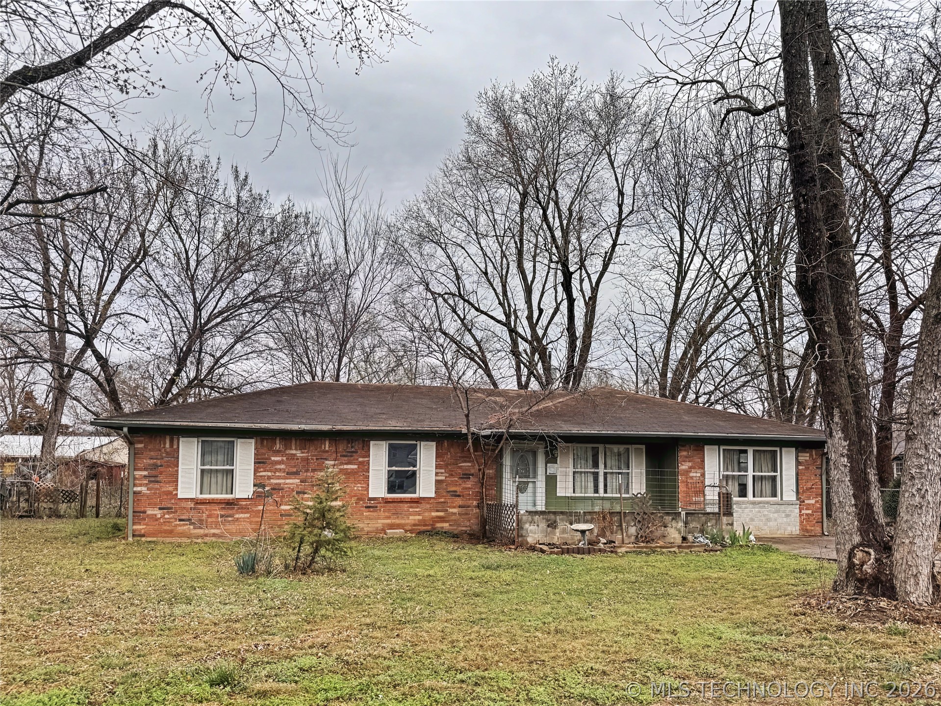 21823 S Ginger Drive Property Photo 2