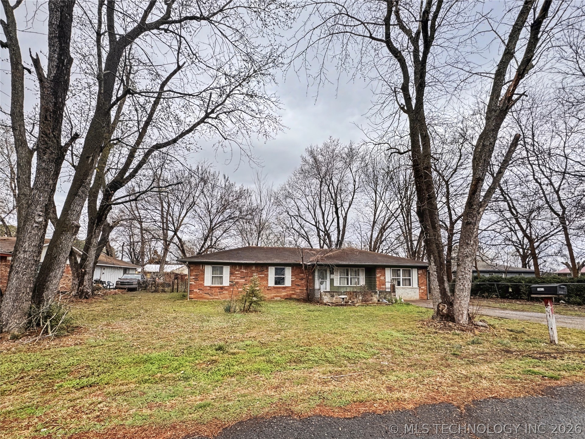21823 S Ginger Drive Property Photo 3