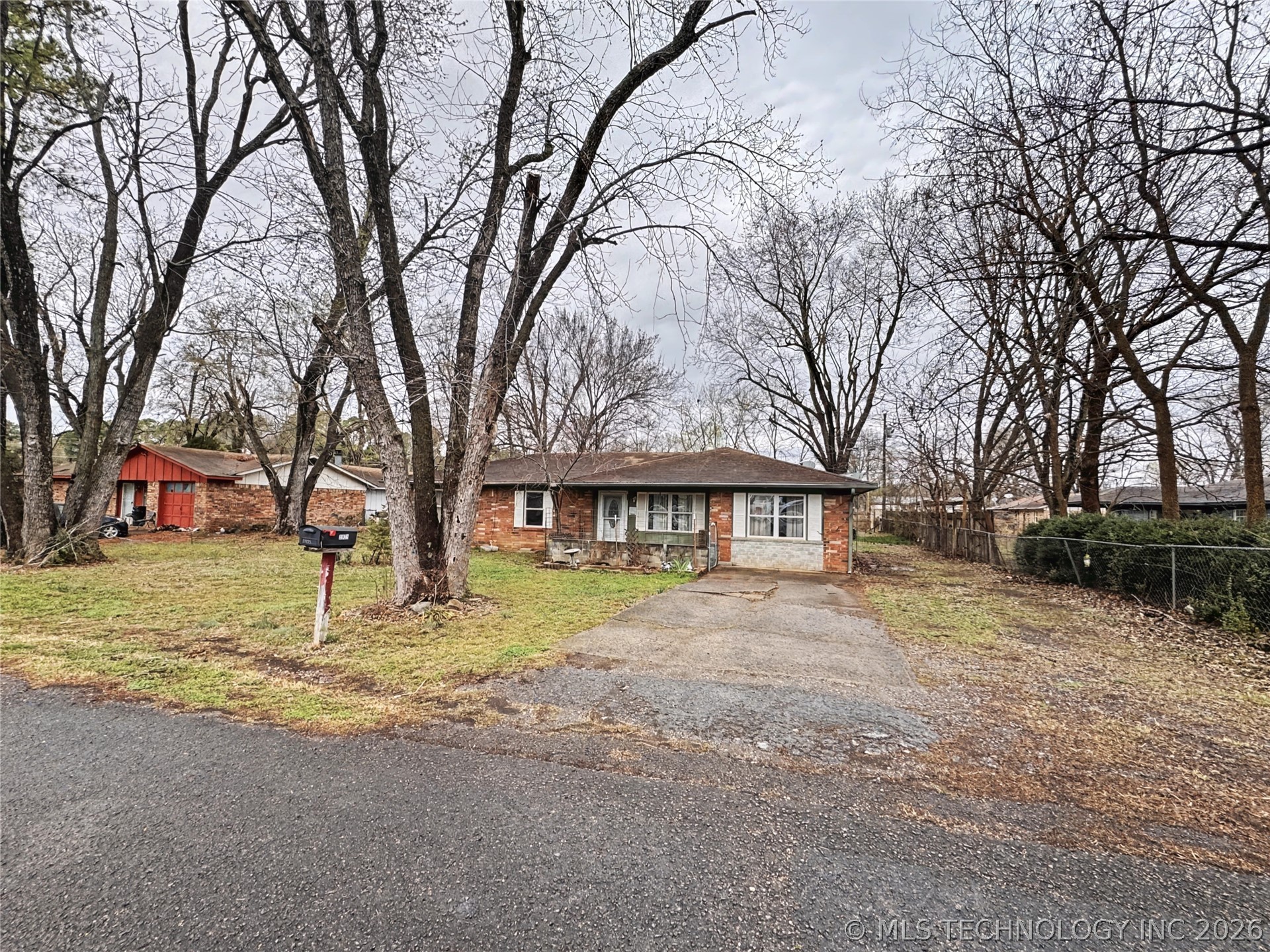 21823 S Ginger Drive Property Photo 4