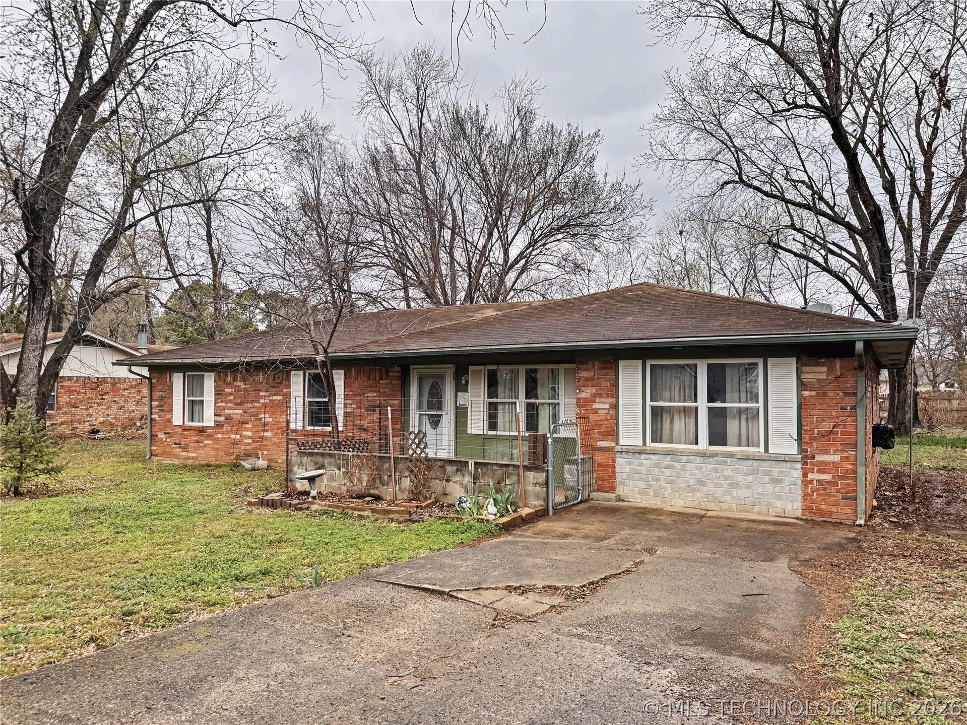 21823 S Ginger Drive Property Photo 5
