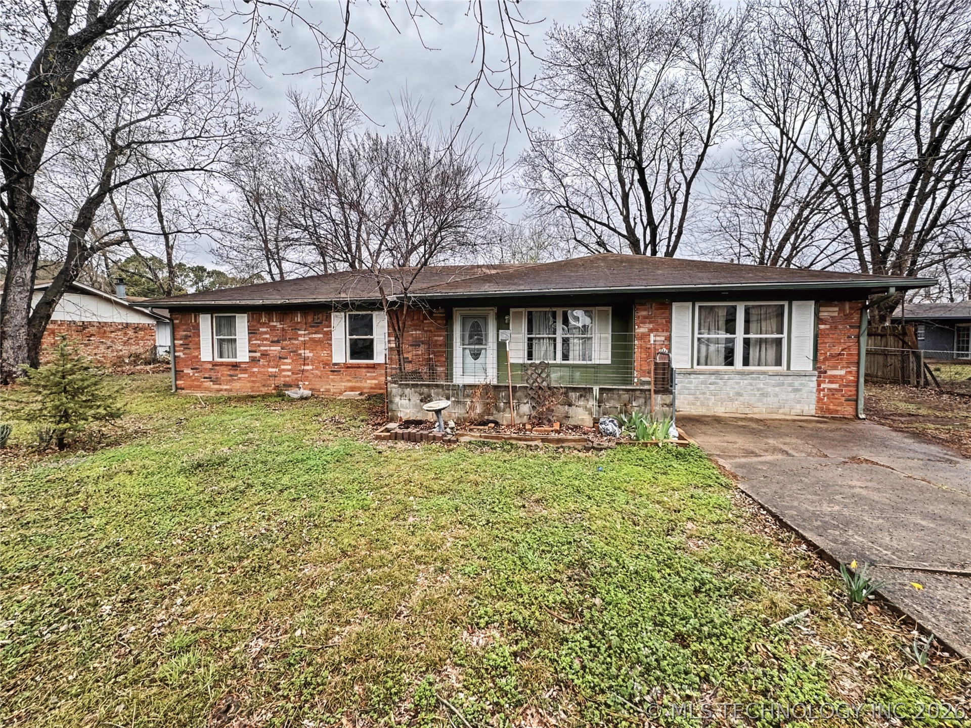 21823 S Ginger Drive Property Photo 6