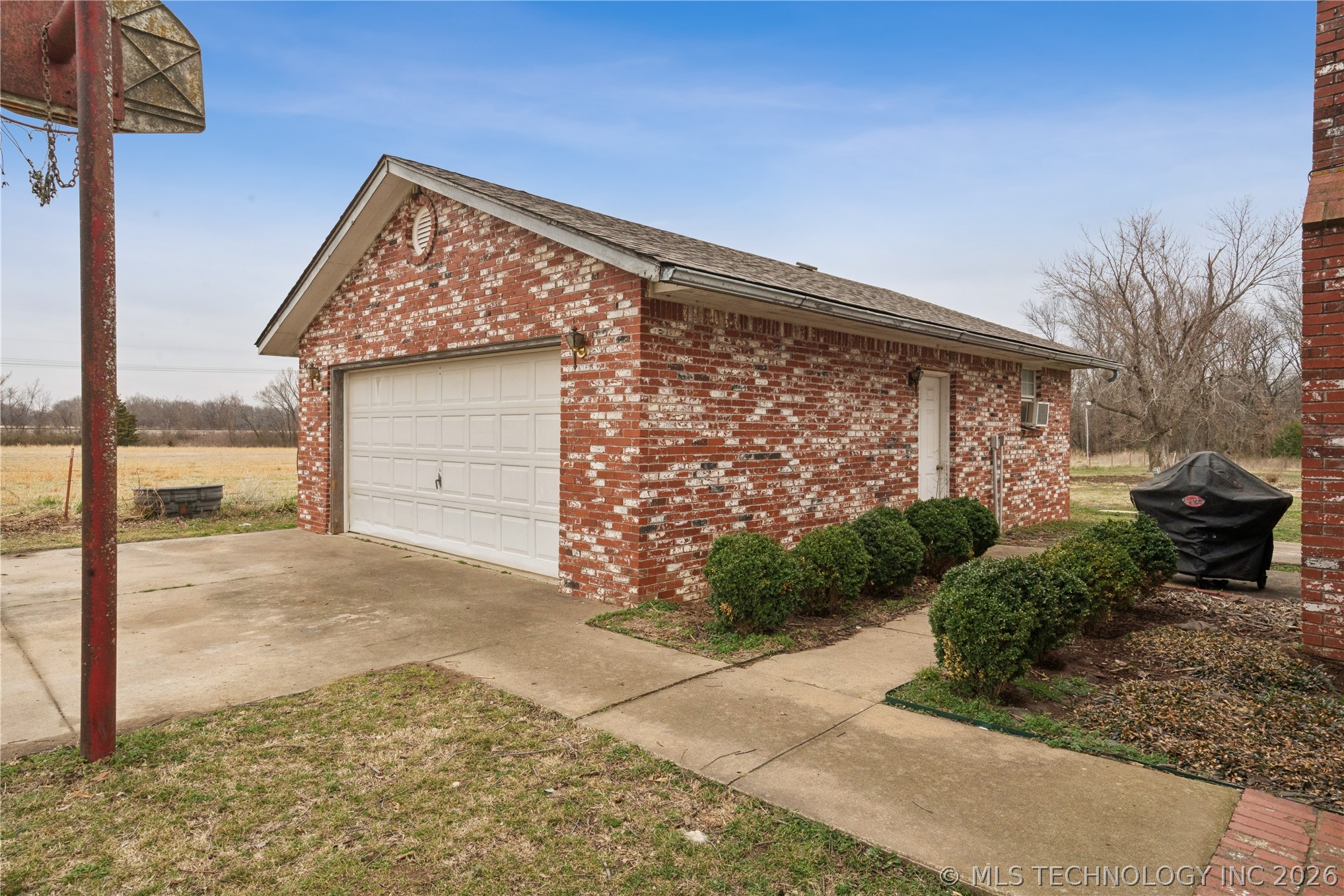 33619 S 4200 Road Property Photo 25