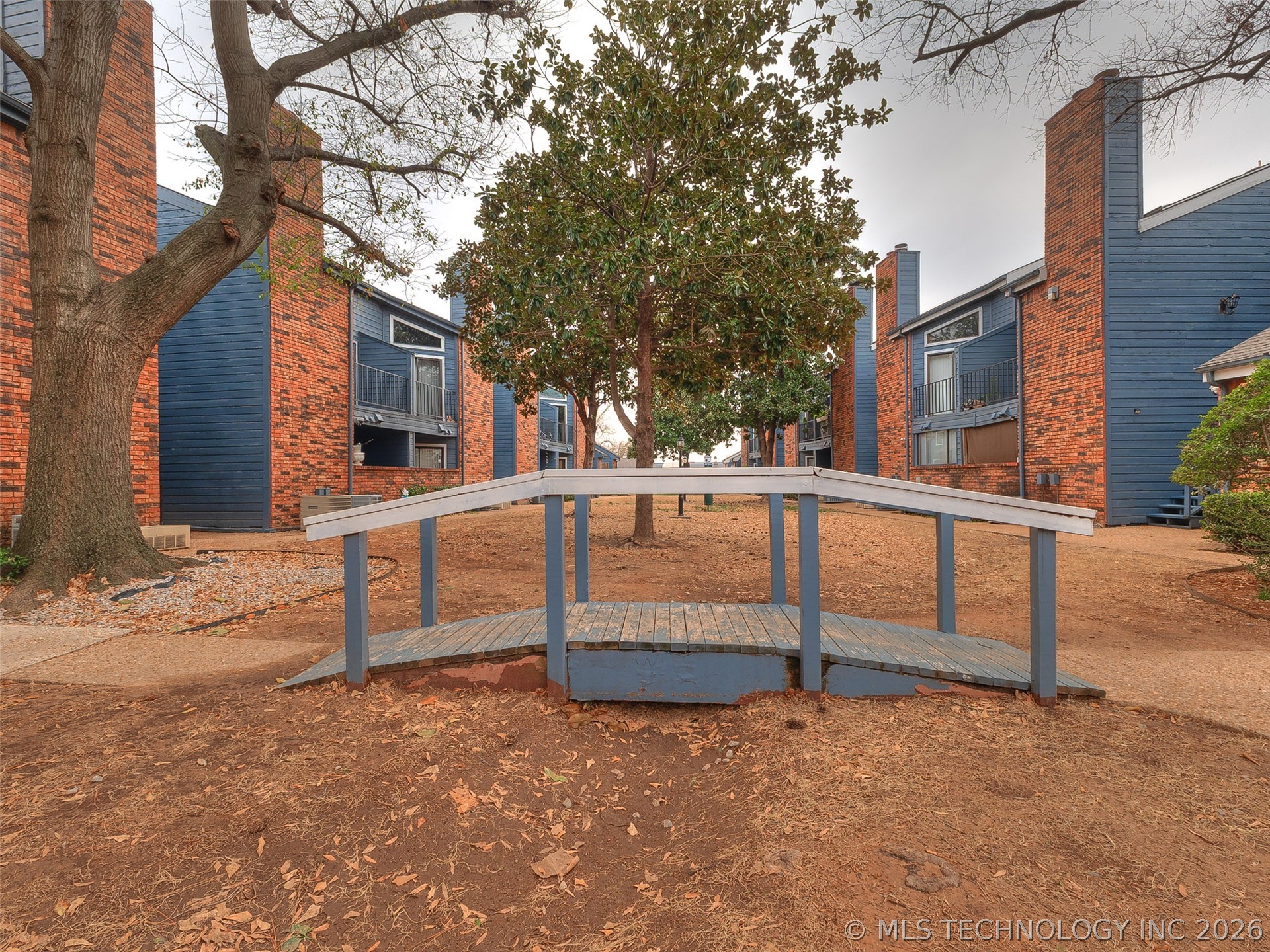 6737 S Peoria Avenue C202 Property Photo 4