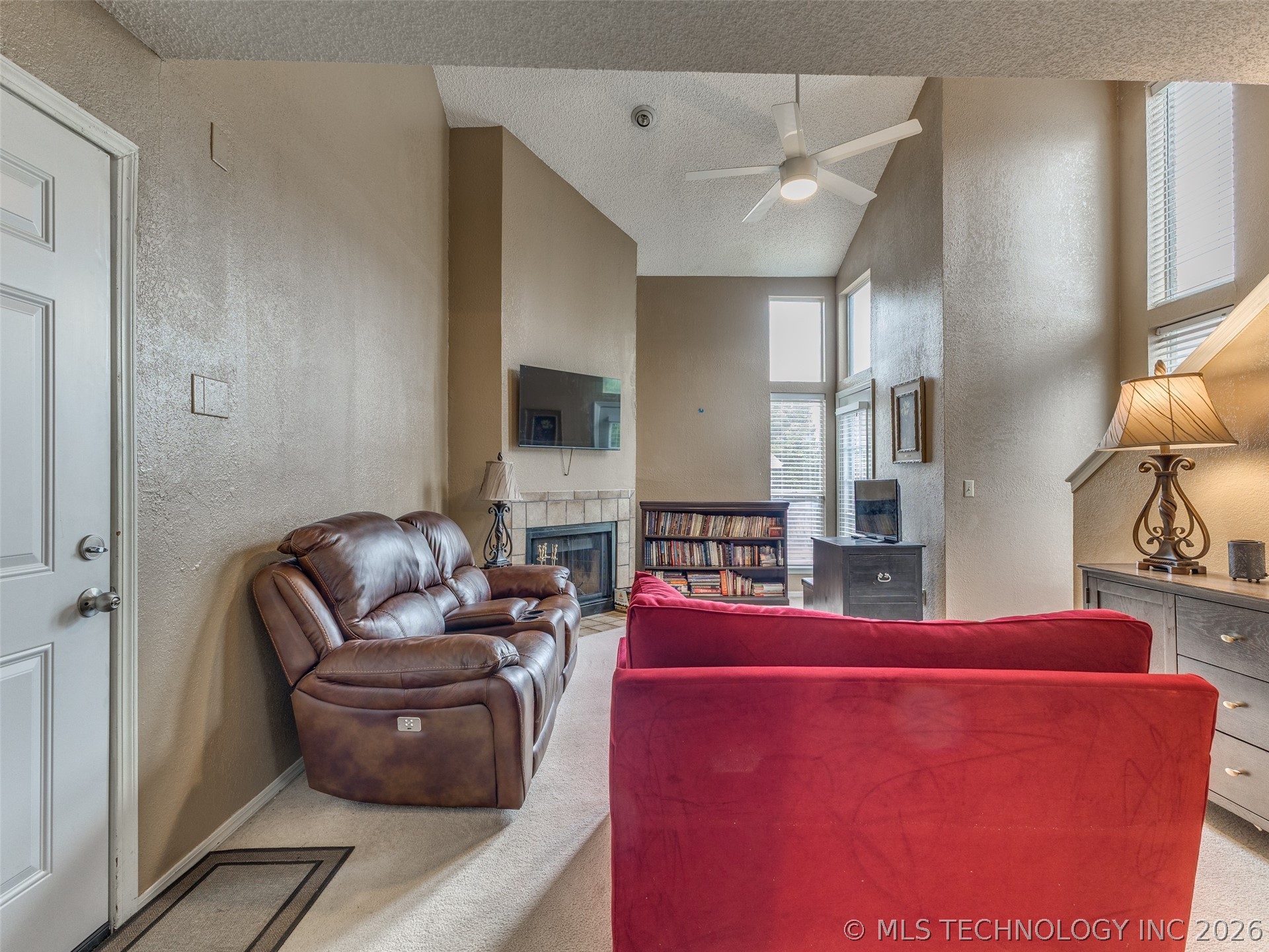 6737 S Peoria Avenue C202 Property Photo 9