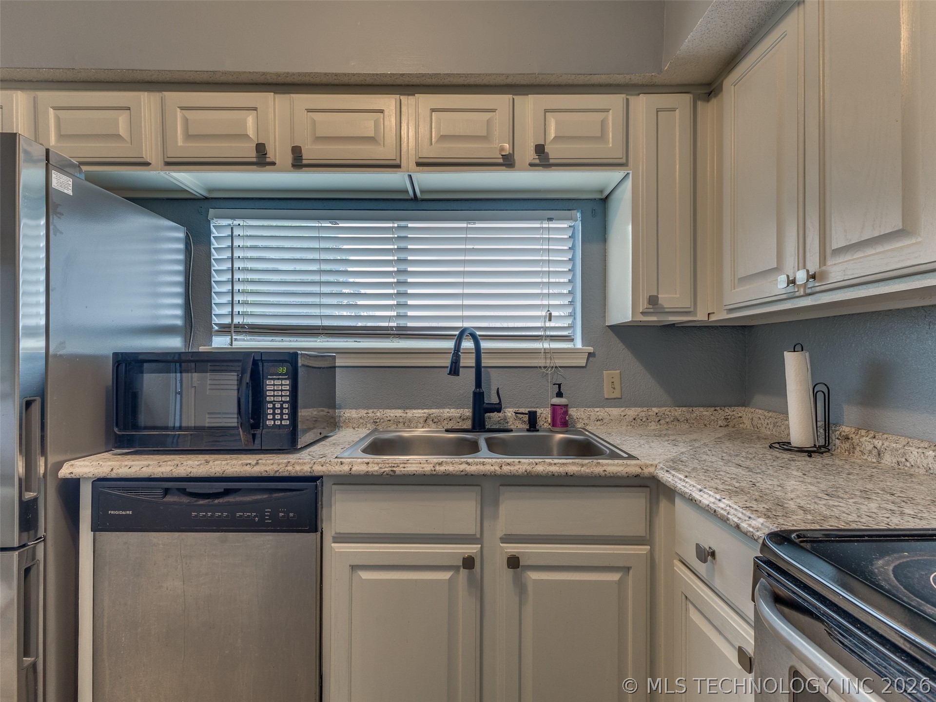 6737 S Peoria Avenue C202 Property Photo 14