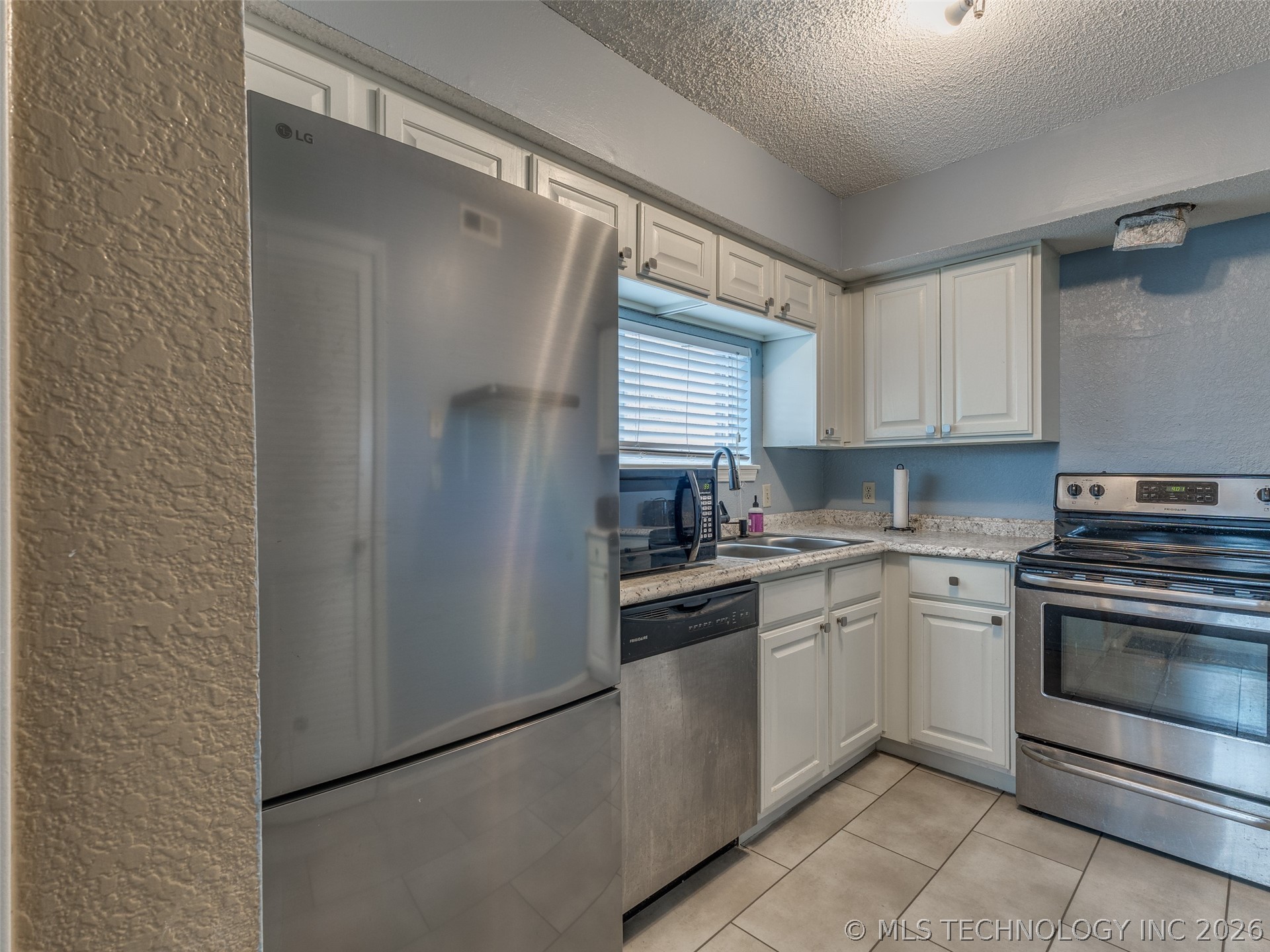 6737 S Peoria Avenue C202 Property Photo 15