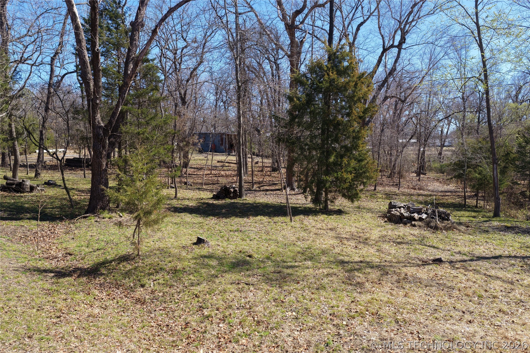 117197 S 4205 Property Photo 26
